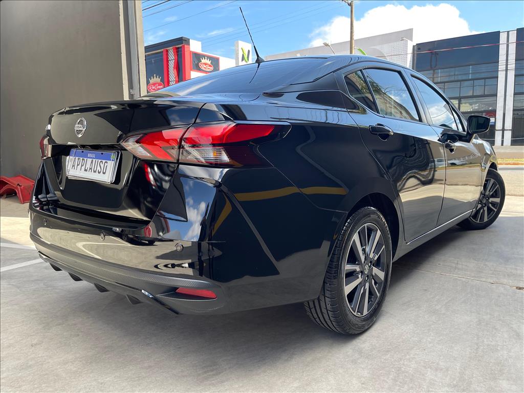 Nissan Versa - 1.6 16V FLEX ADVANCE XTRONIC