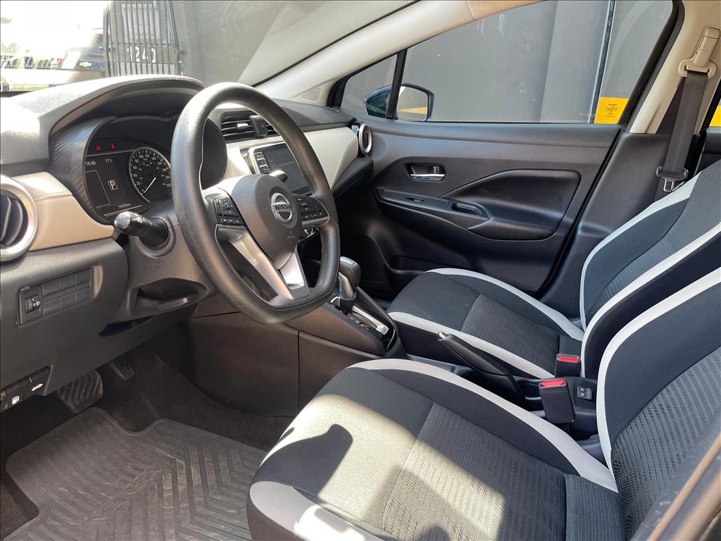 Nissan Versa - 1.6 16V FLEX ADVANCE XTRONIC