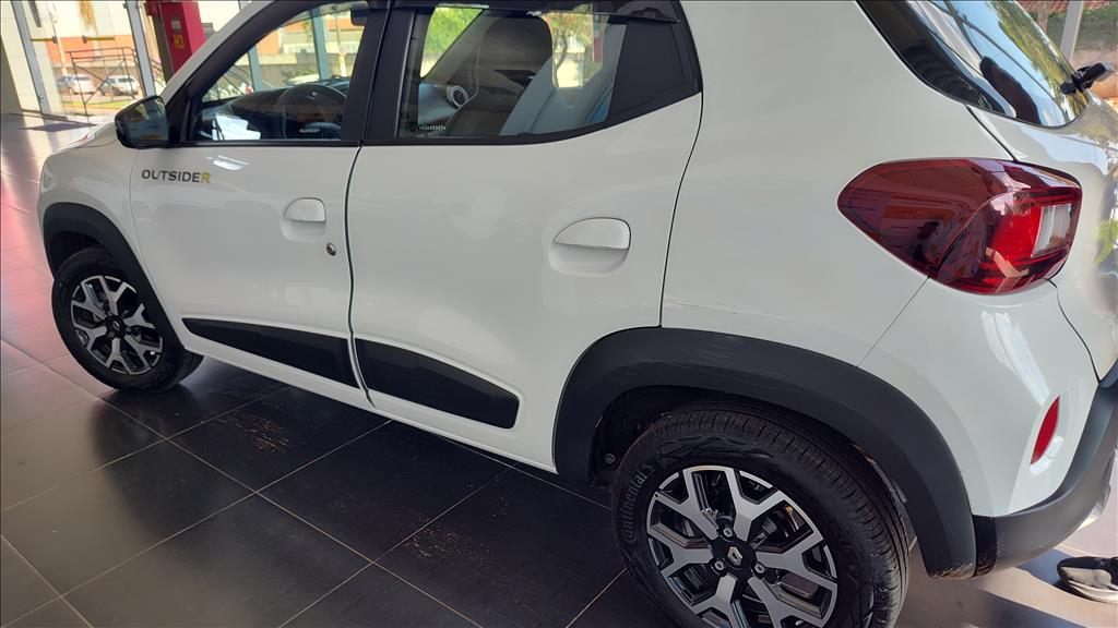 Renault Kwid - 1.0 12V SCE FLEX OUTSIDER MANUAL