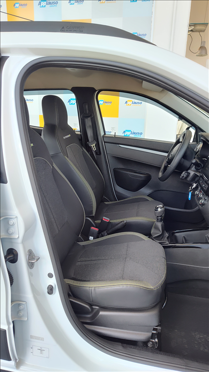 Renault Kwid - 1.0 12V SCE FLEX OUTSIDER MANUAL