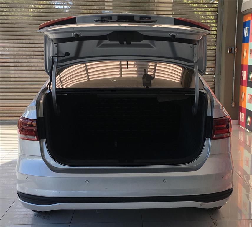 Volkswagen Virtus - 1.6 MSI TOTAL FLEX AUTOMÁTICO