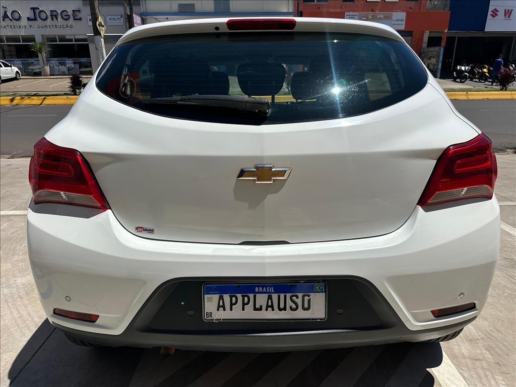 Chevrolet Onix - 1.4 MPFI LTZ 8V FLEX 4P AUTOMÁTICO