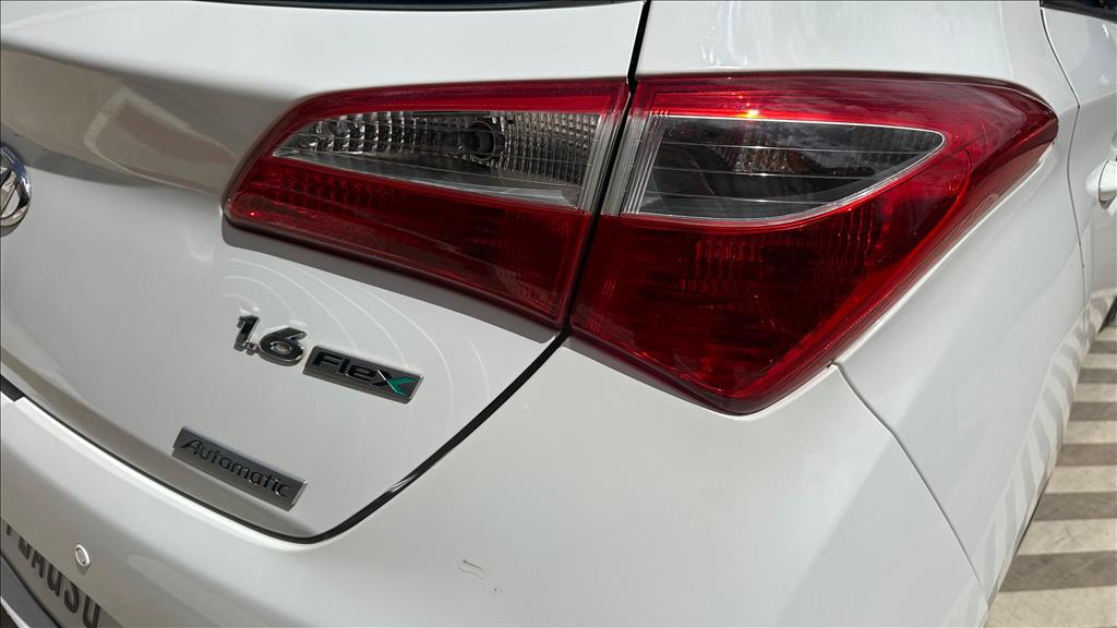 Hyundai Hb20 - 1.6 COMFORT PLUS 16V FLEX 4P AUTOMÁTICO