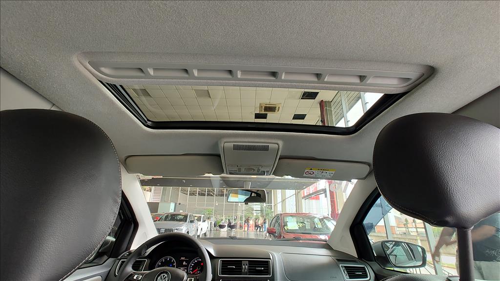 Volkswagen Fox - 1.6 MSI TRENDLINE 8V FLEX 4P MANUAL