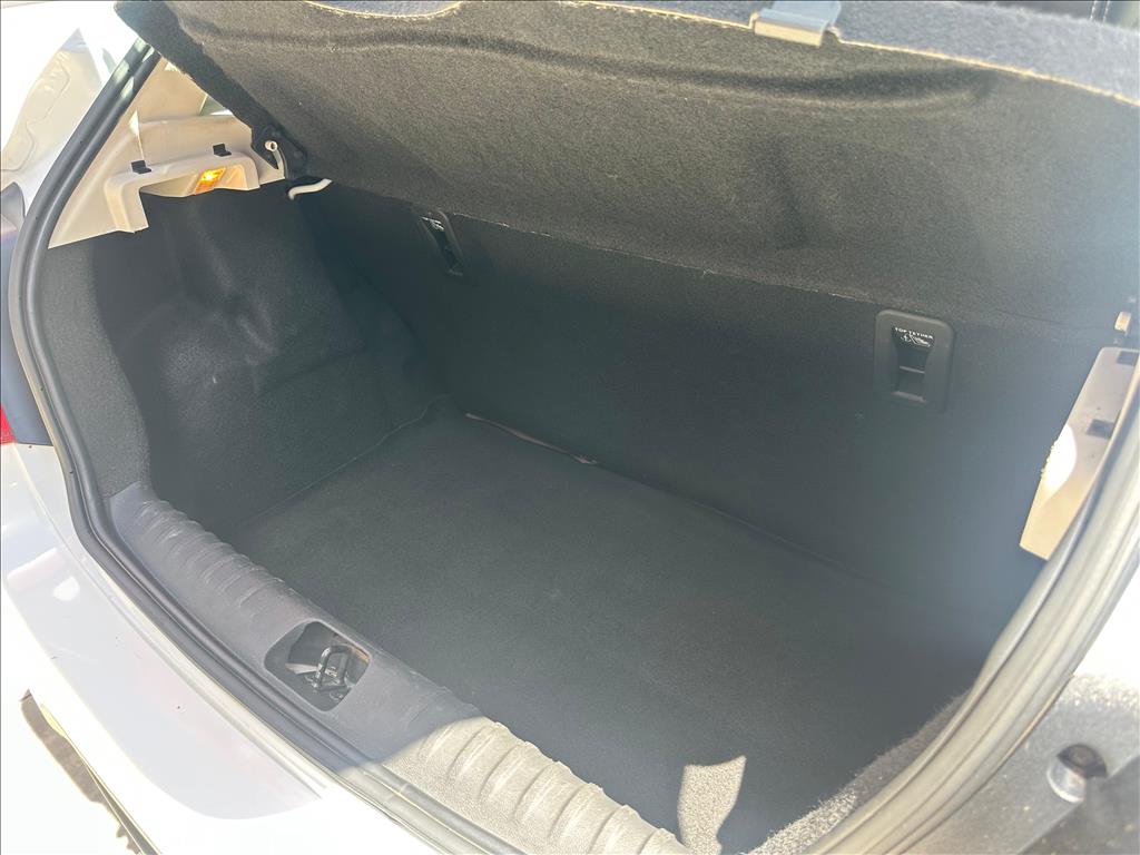 Chevrolet Onix - 1.4 MPFI LTZ 8V FLEX 4P AUTOMÁTICO