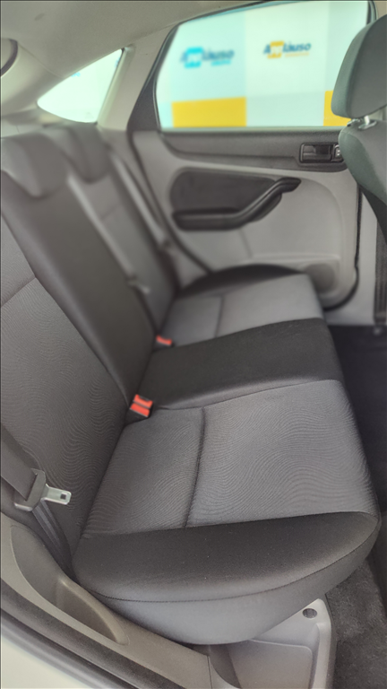 Ford Focus - 1.6 GLX 16V FLEX 4P MANUAL