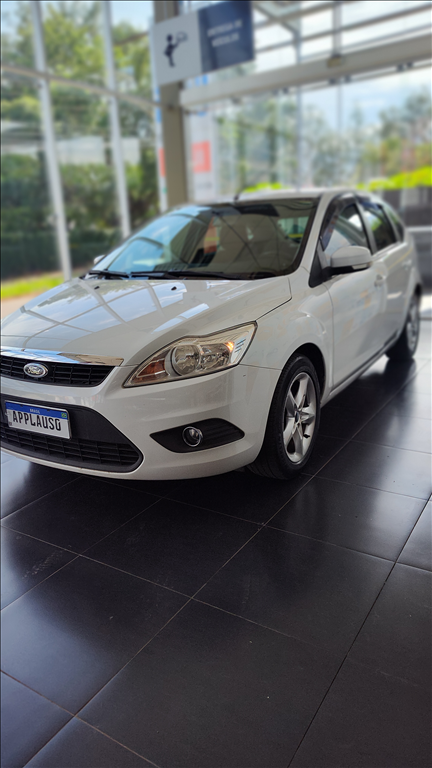 Ford Focus - 1.6 GLX 16V FLEX 4P MANUAL