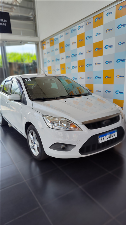 Ford Focus - 1.6 GLX 16V FLEX 4P MANUAL