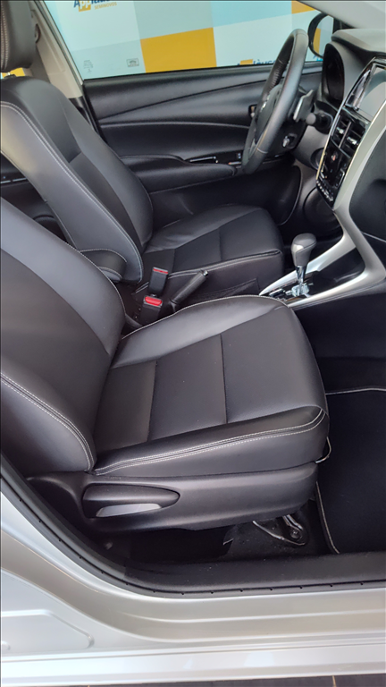 Toyota Yaris - 1.5 16V FLEX XLS CONNECT MULTIDRIVE