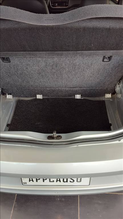 Volkswagen Up - 1.0 TSI MOVE UP 12V FLEX 4P MANUAL