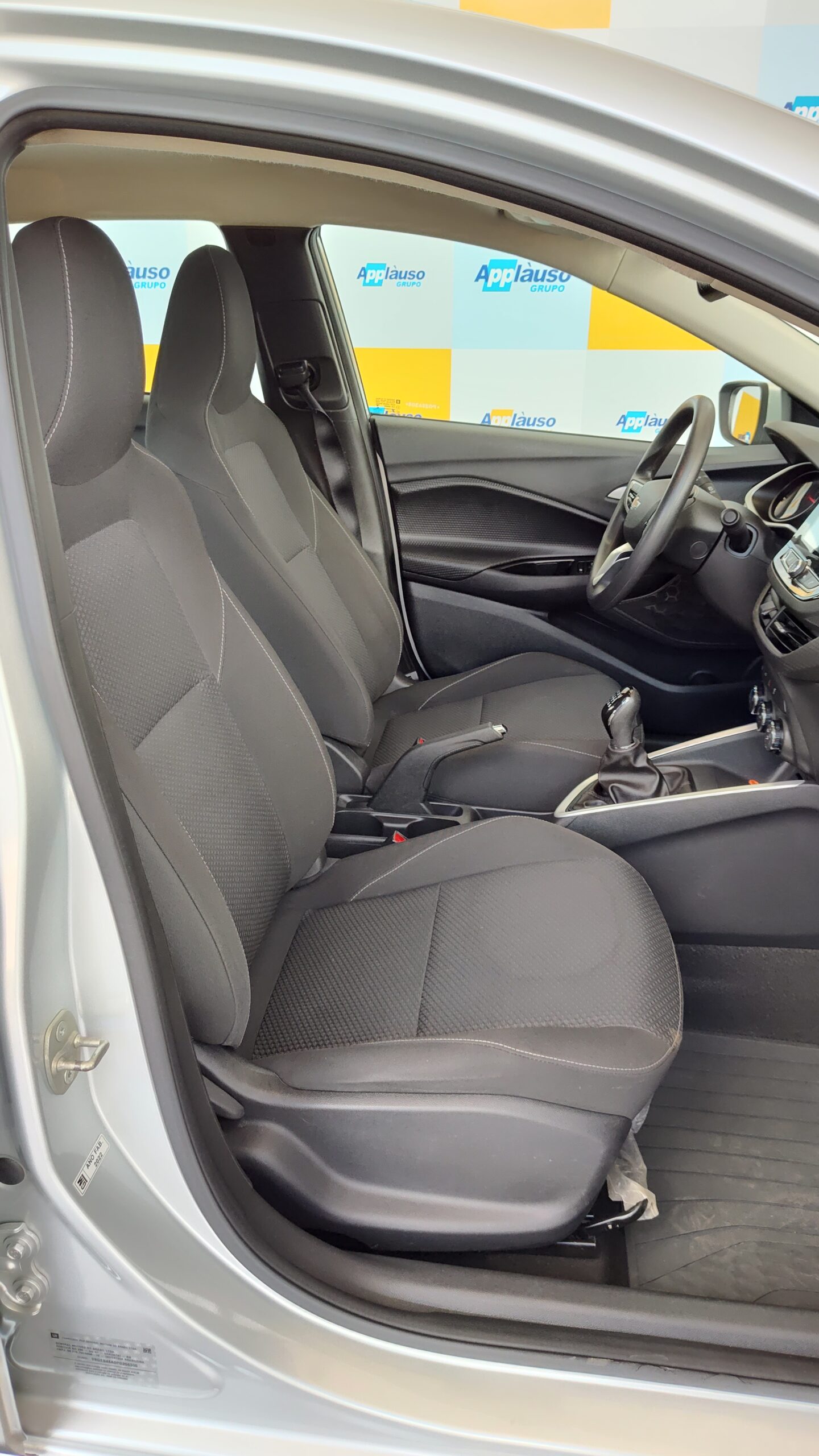 Chevrolet Onix - 1.0 FLEX LT MANUAL