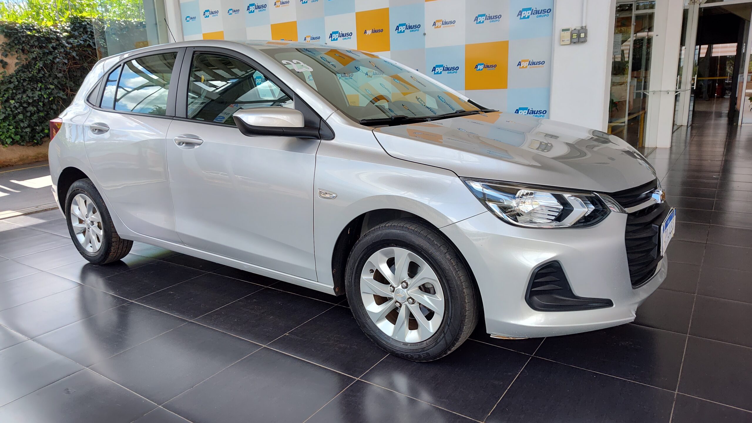 Chevrolet Onix - 1.0 FLEX LT MANUAL