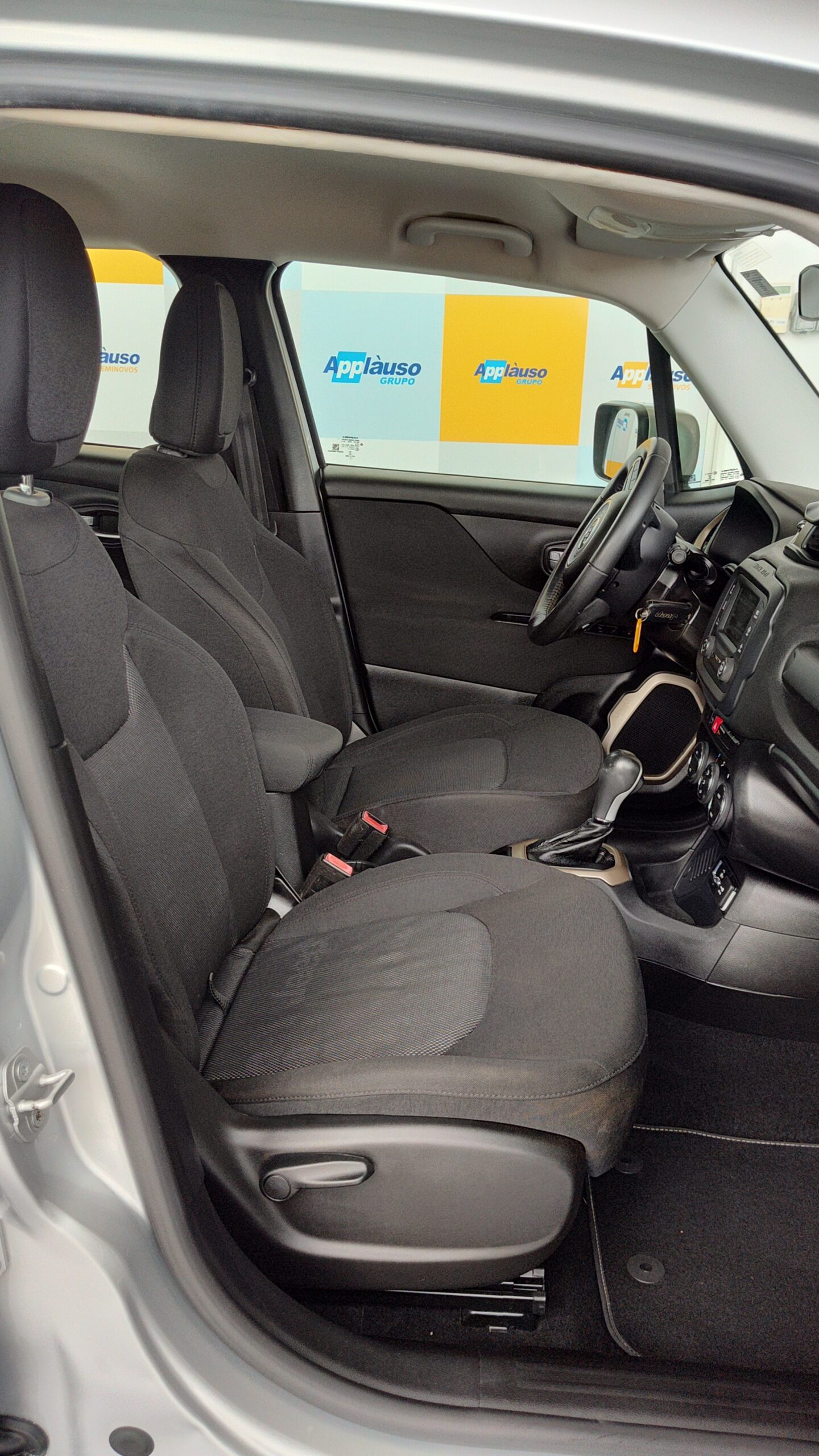 Jeep Renegade - 1.8 16V FLEX LONGITUDE 4P AUTOMÁTICO