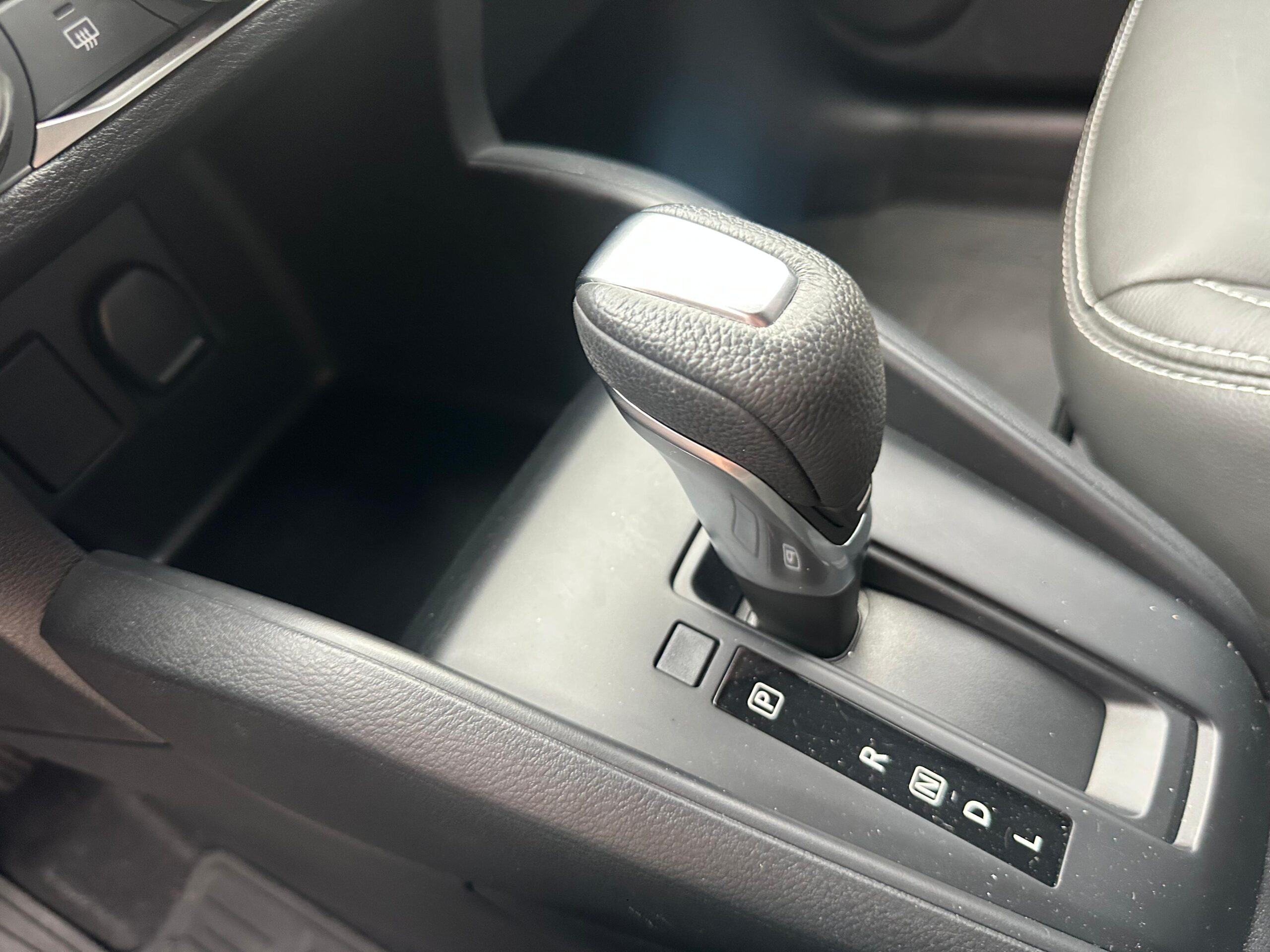 Nissan Kicks - 1.6 16V FLEXSTART SENSE XTRONIC