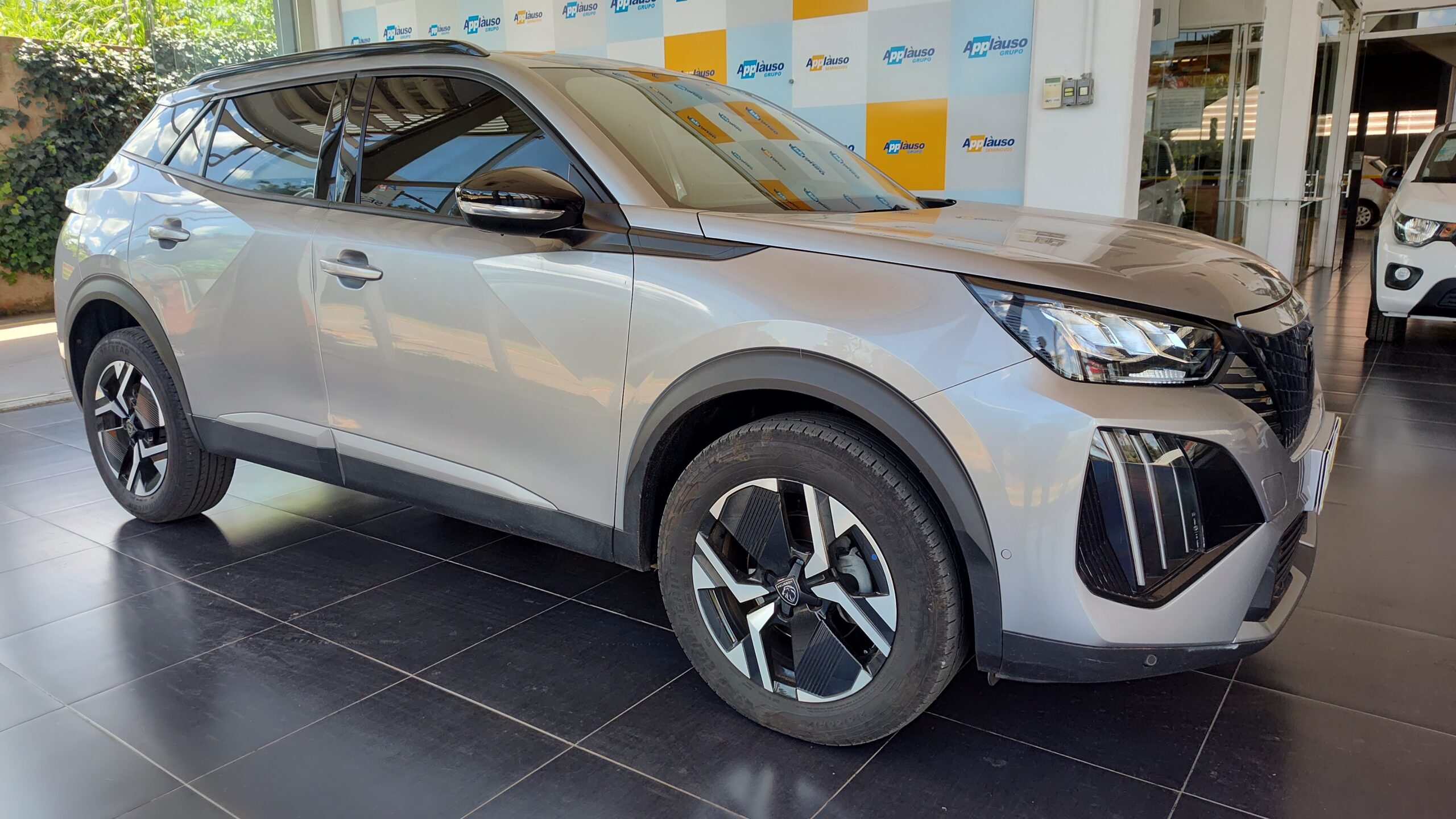 Peugeot 2008 - 1.0 TURBO 200 FLEX ALLURE CVT