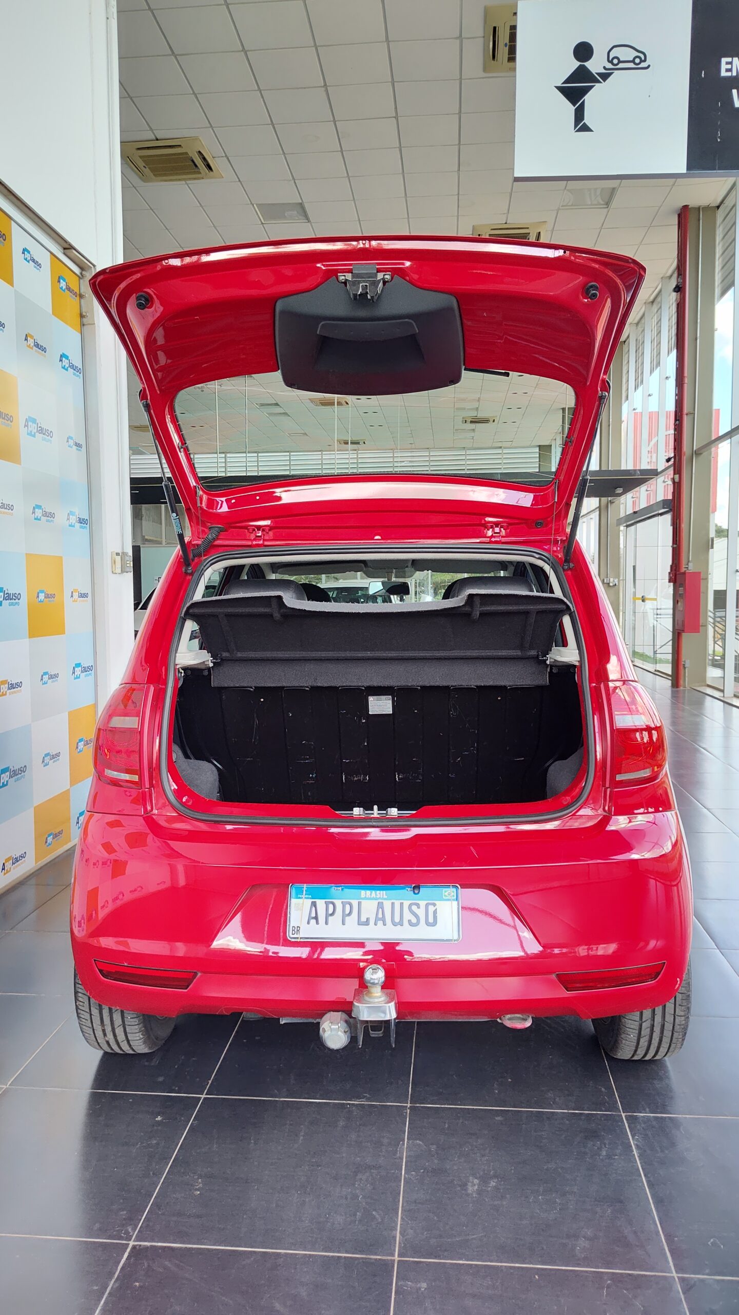 Volkswagen Fox - 1.6 MI 8V FLEX 4P MANUAL