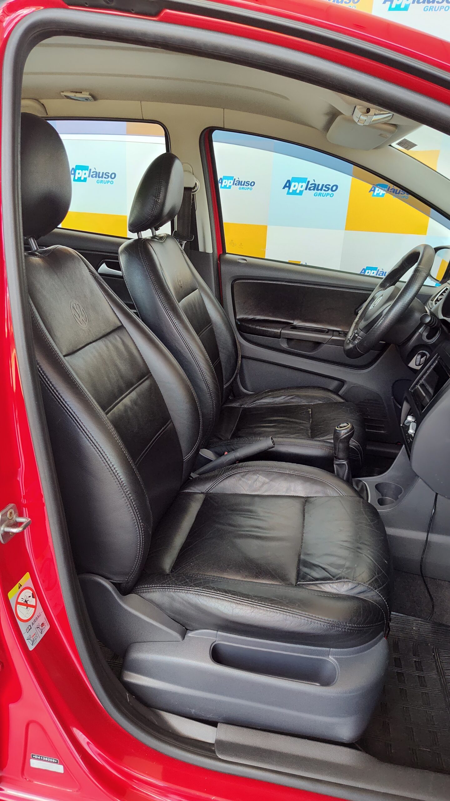 Volkswagen Fox - 1.6 MI 8V FLEX 4P MANUAL