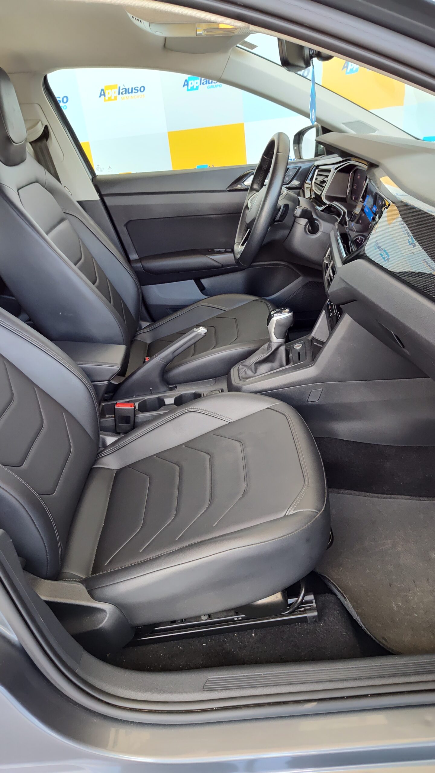 Volkswagen Polo - 1.0 170 TSI HIGHLINE AUTOMÁTICO