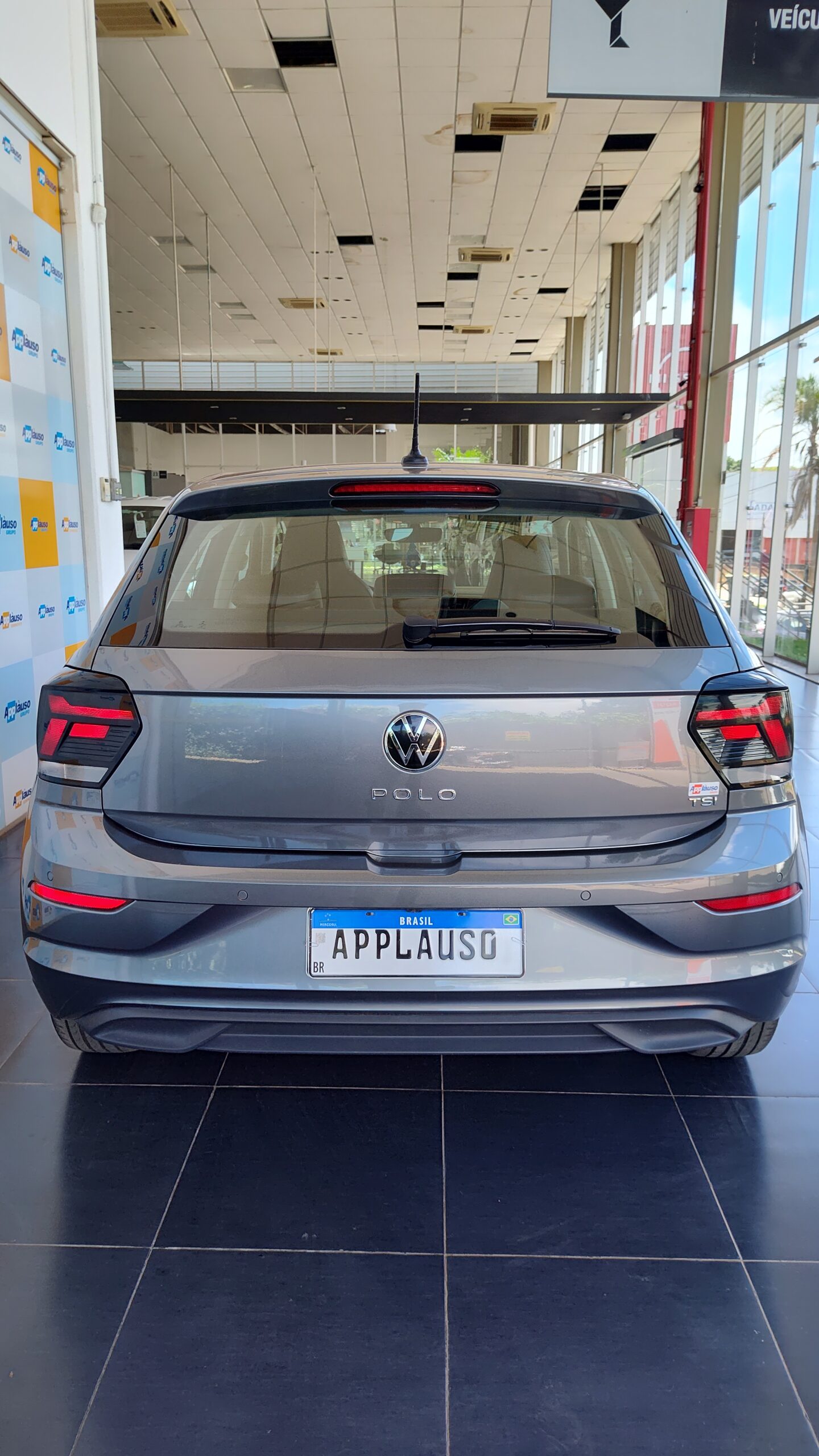 Volkswagen Polo - 1.0 170 TSI HIGHLINE AUTOMÁTICO