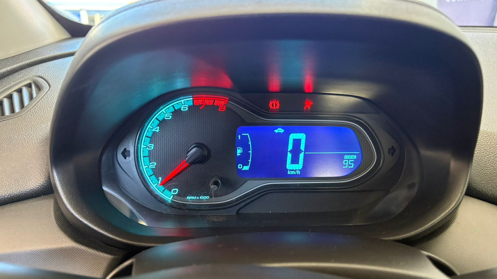 Chevrolet Onix - 1.4 MPFI LTZ 8V FLEX 4P MANUAL