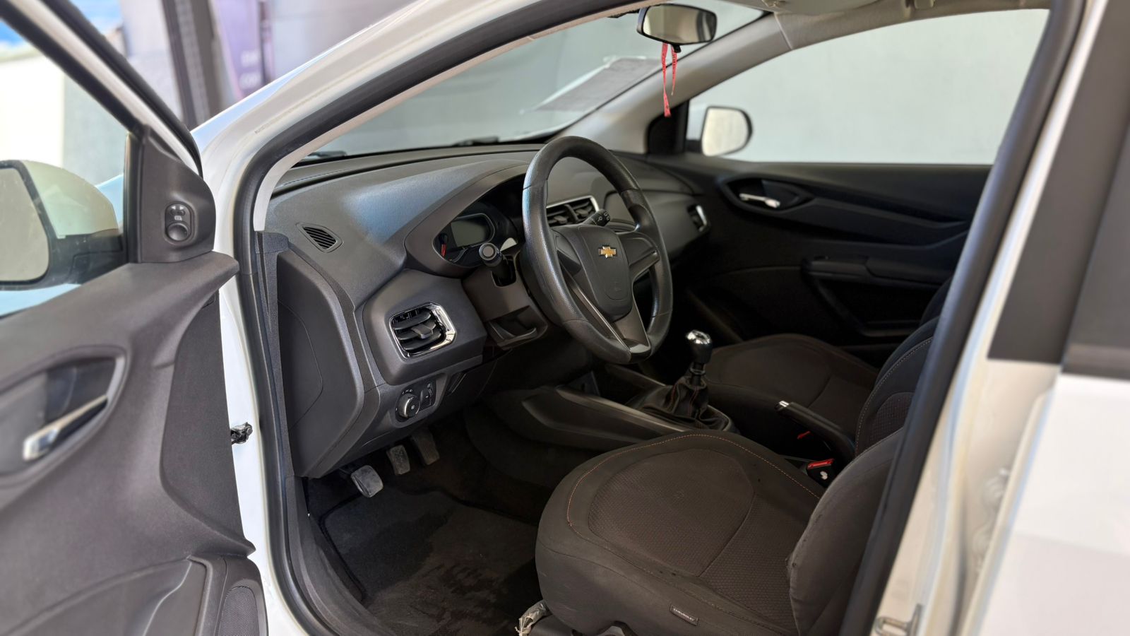 Chevrolet Onix - 1.4 MPFI LTZ 8V FLEX 4P MANUAL