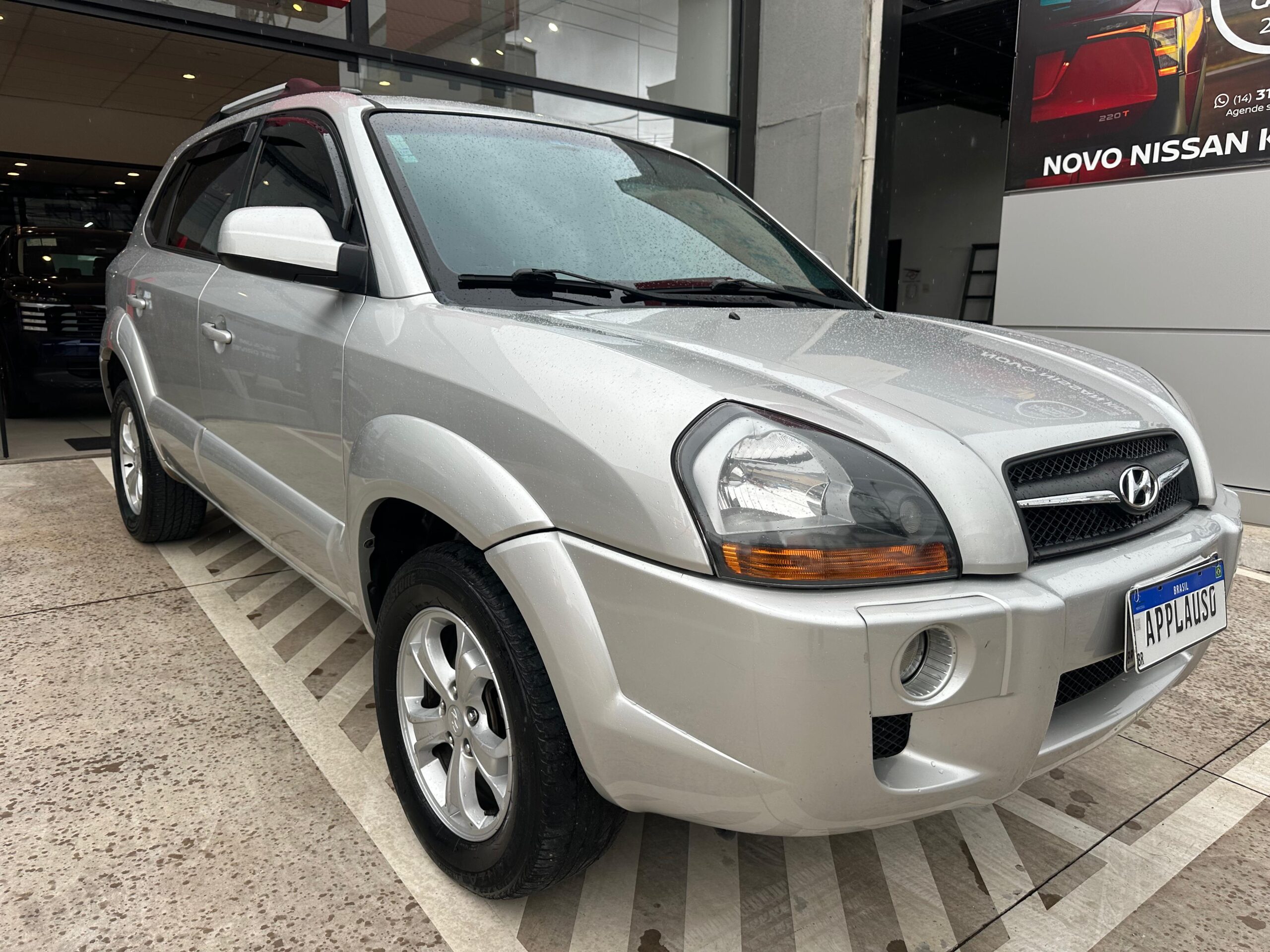 Hyundai Tucson - 2.0 MPFI GLS 16V 143CV 2WD FLEX 4P AUTOMÁTICO