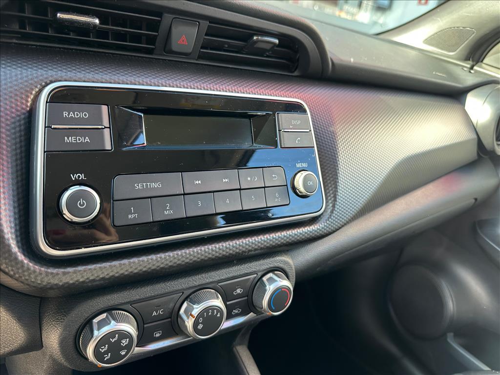 Nissan Kicks - 1.6 16V FLEXSTART S 4P XTRONIC