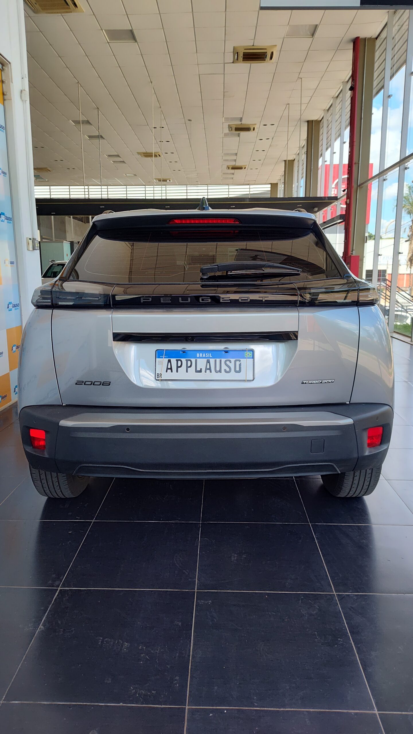 Peugeot 2008 - 1.0 TURBO 200 FLEX ALLURE CVT