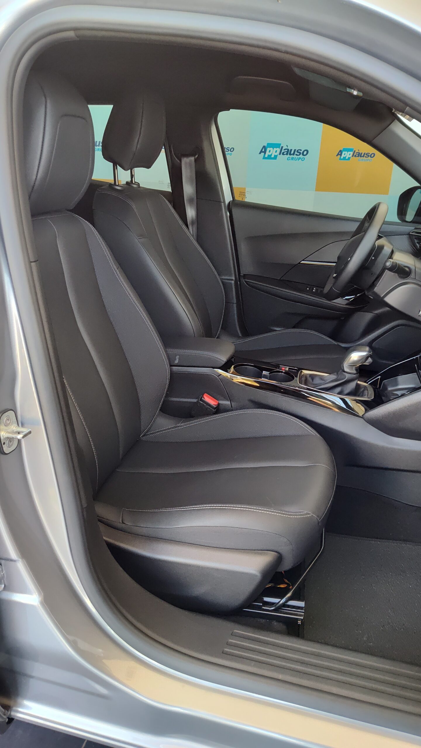 Peugeot 2008 - 1.0 TURBO 200 FLEX ALLURE CVT