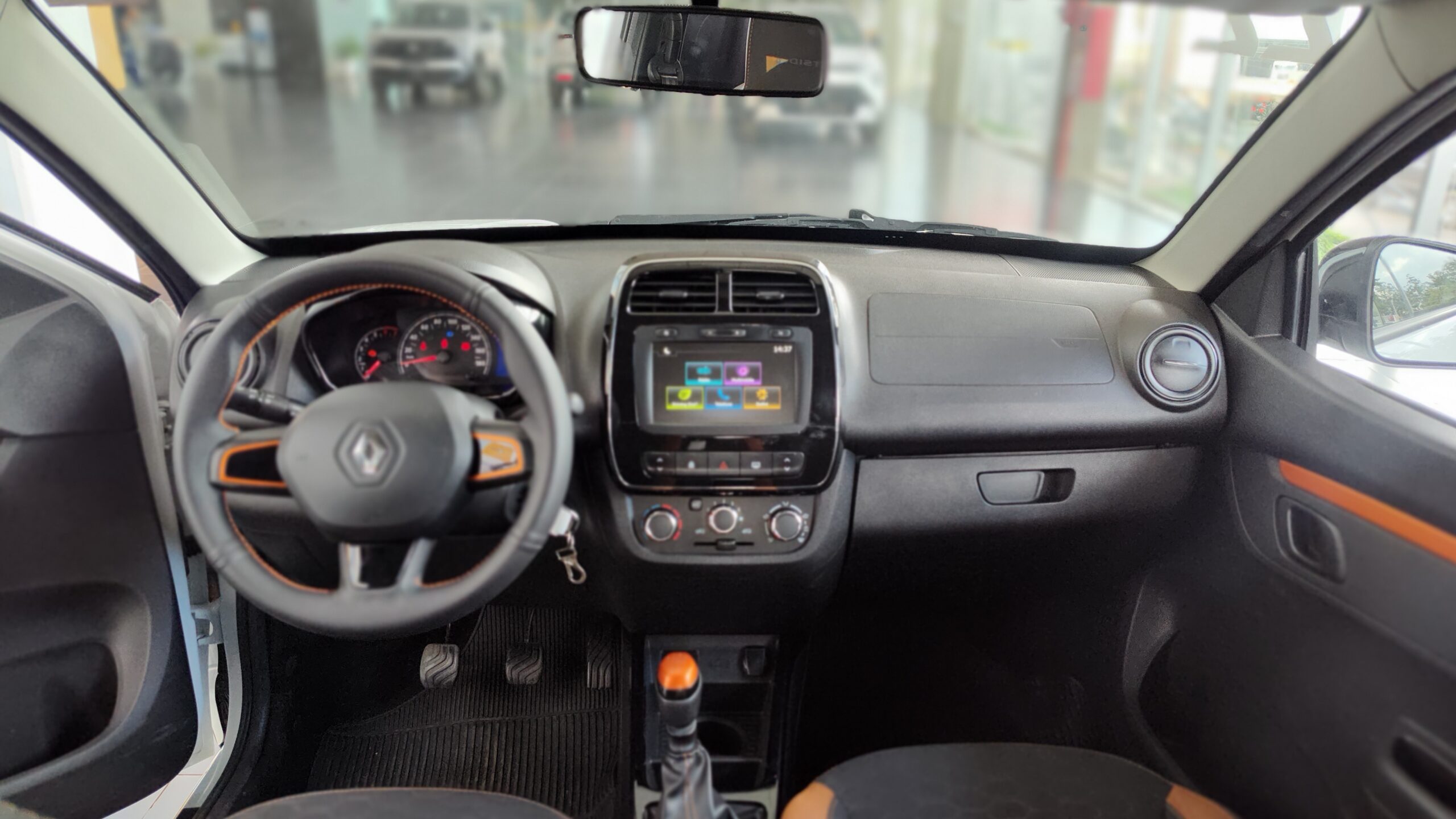 Renault Kwid - 1.0 12V SCE FLEX OUTSIDER MANUAL