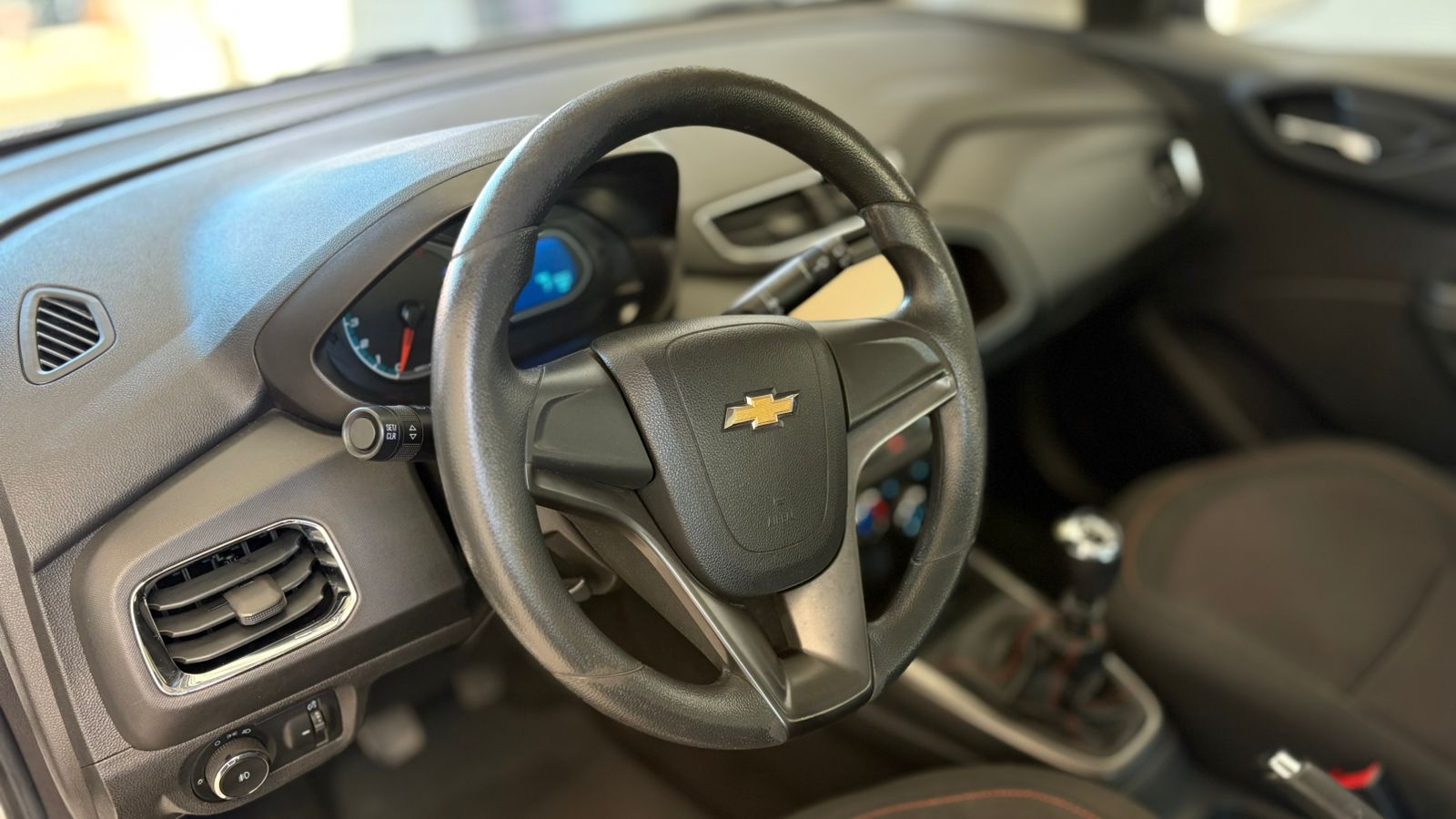 Chevrolet Onix - 1.4 MPFI LTZ 8V FLEX 4P MANUAL