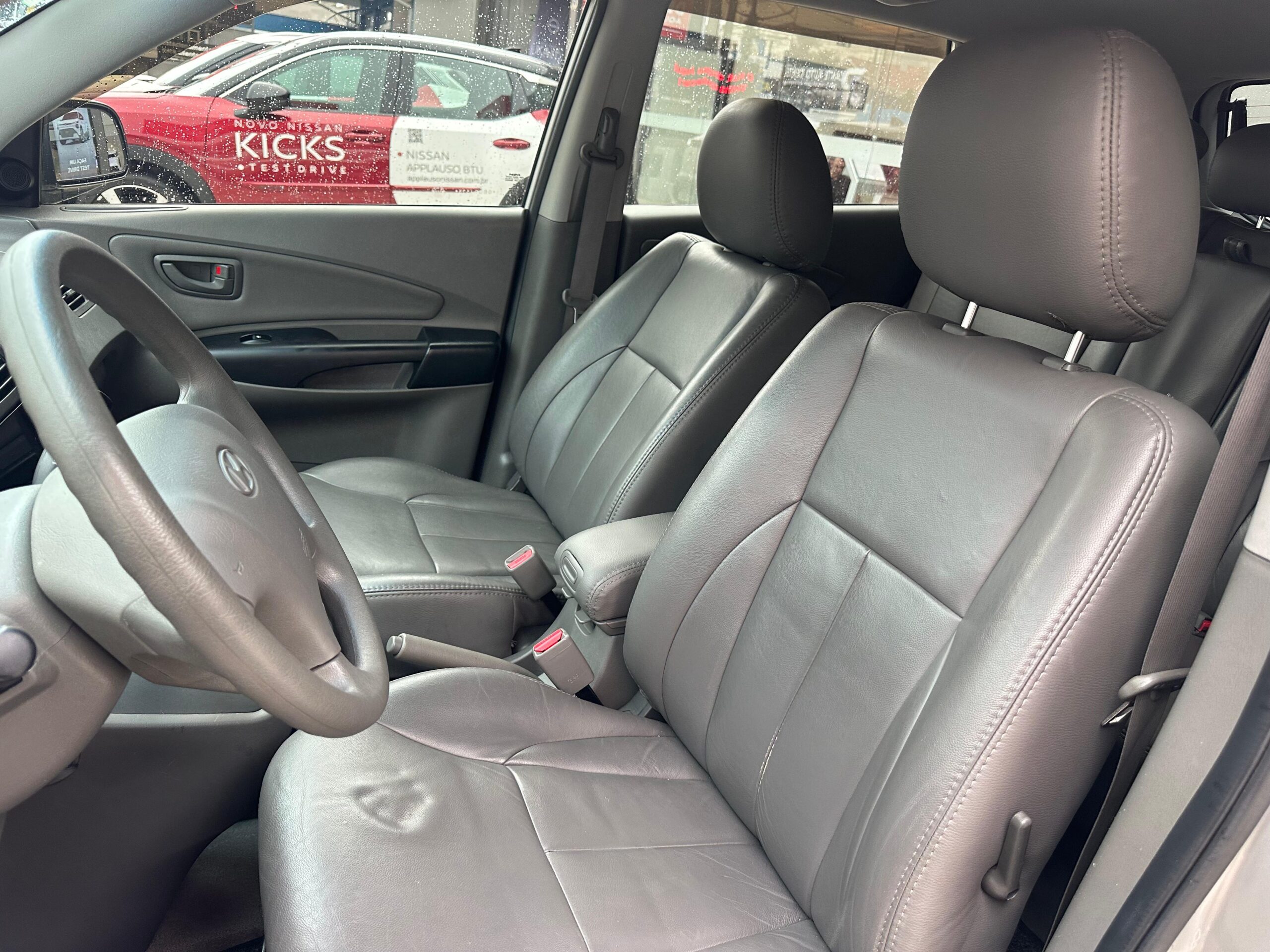 Hyundai Tucson - 2.0 MPFI GLS 16V 143CV 2WD FLEX 4P AUTOMÁTICO