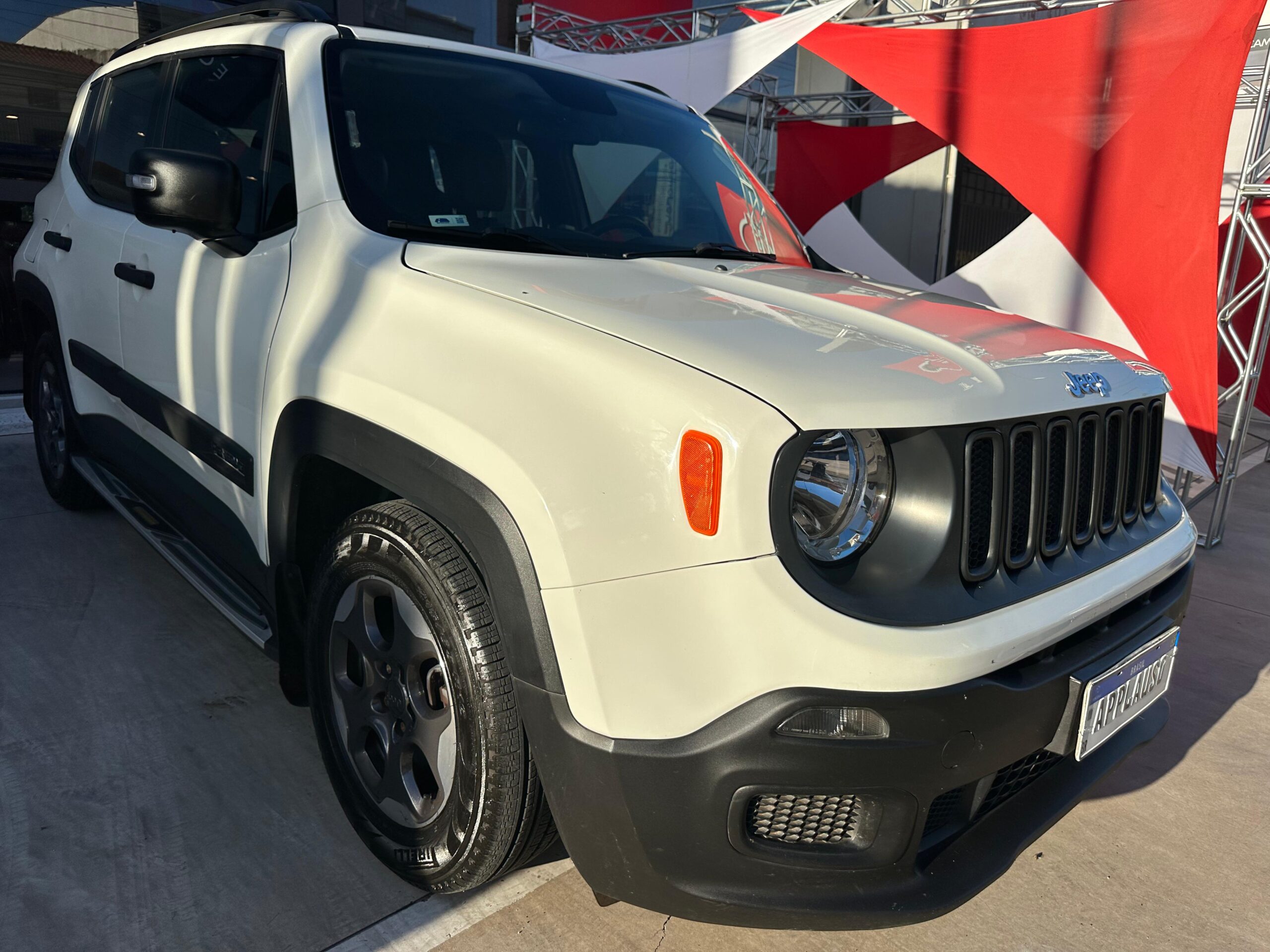 Jeep Renegade - 1.8 16V FLEX 4P AUTOMÁTICO