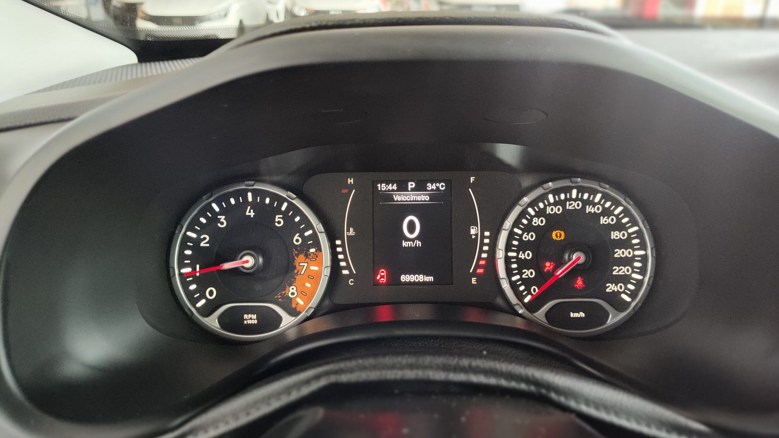 Jeep Renegade - 1.8 16V FLEX LONGITUDE 4P AUTOMÁTICO