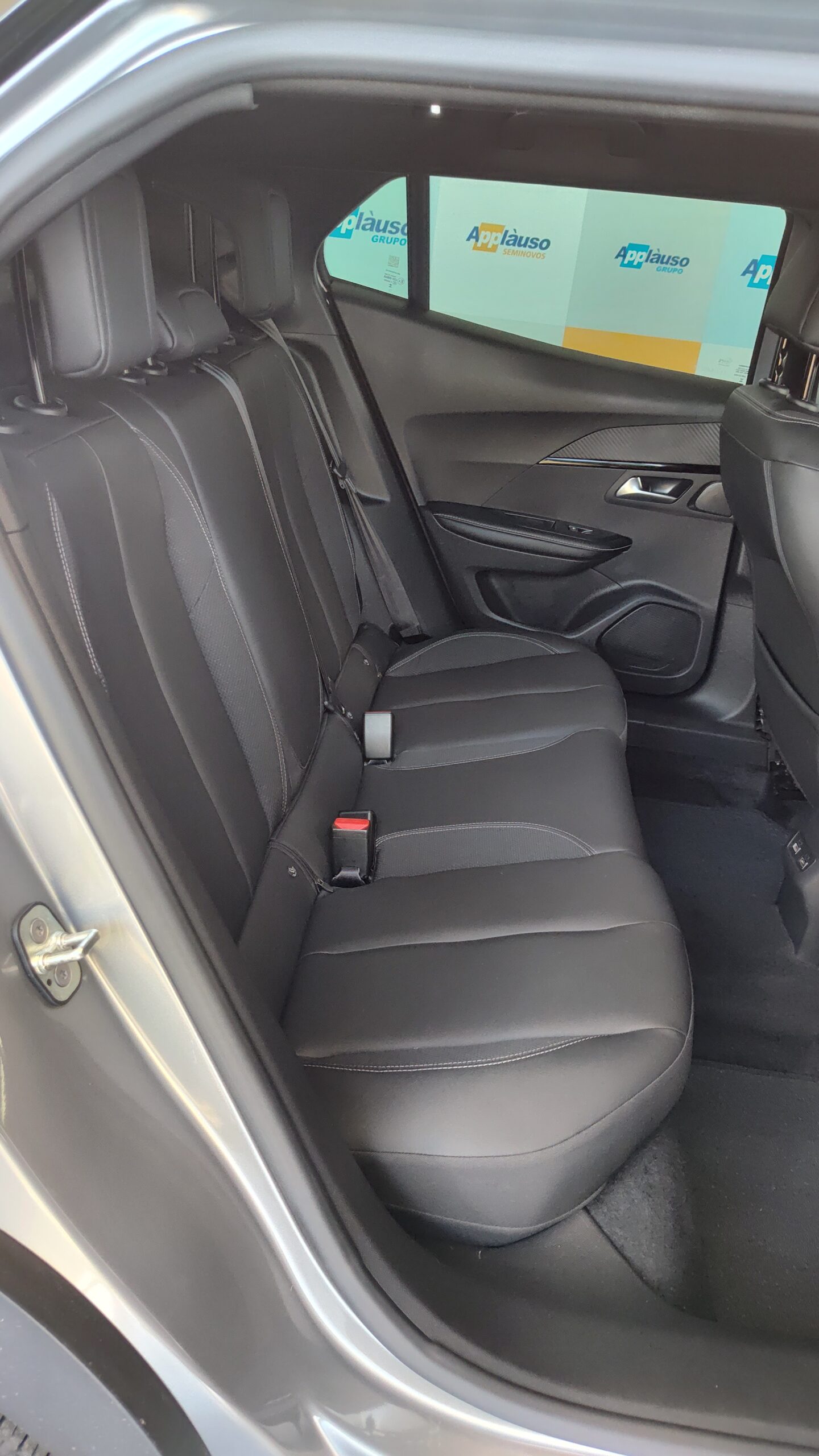 Peugeot 2008 - 1.0 TURBO 200 FLEX ALLURE CVT