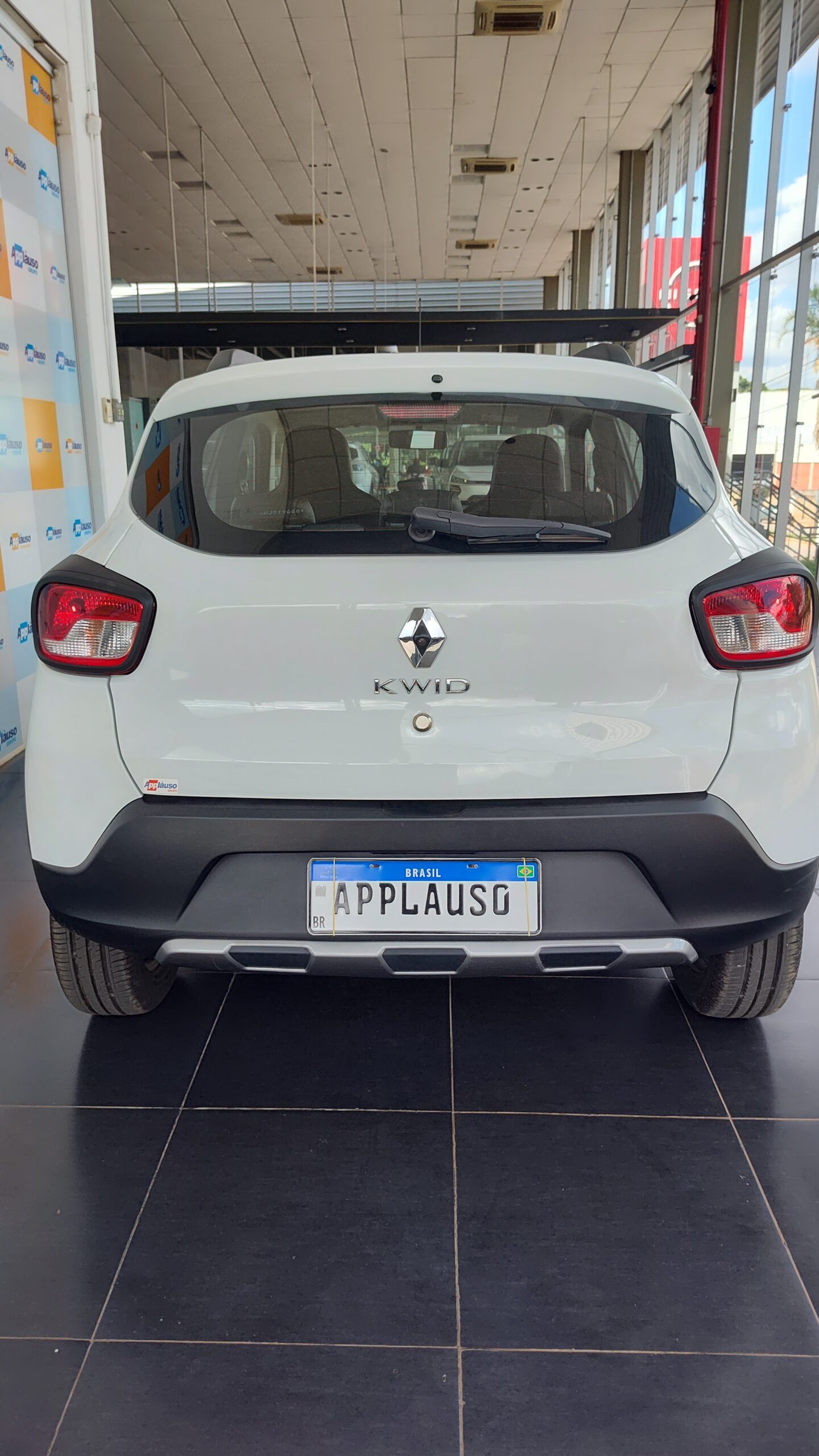 Renault Kwid - 1.0 12V SCE FLEX OUTSIDER MANUAL