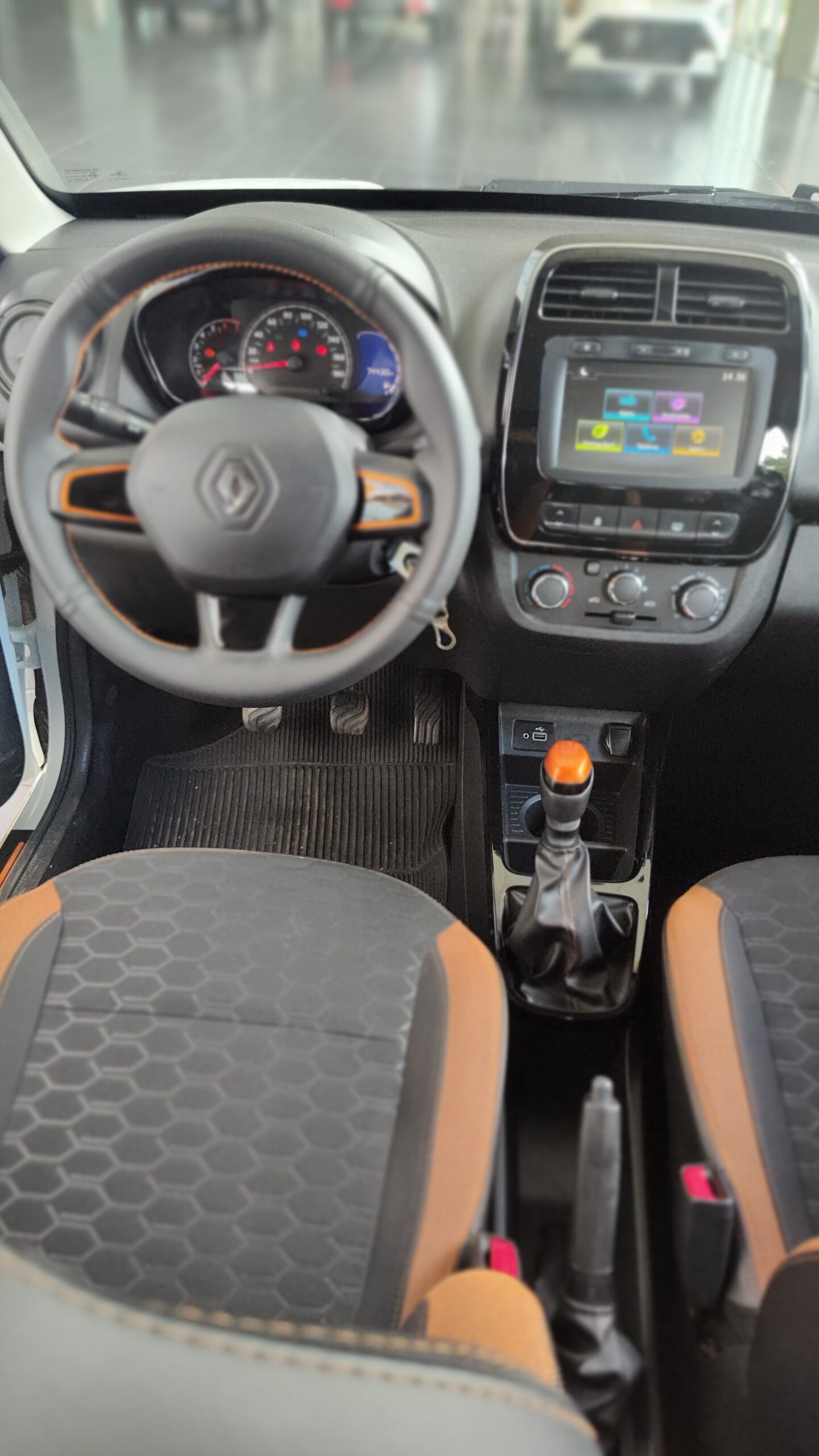 Renault Kwid - 1.0 12V SCE FLEX OUTSIDER MANUAL