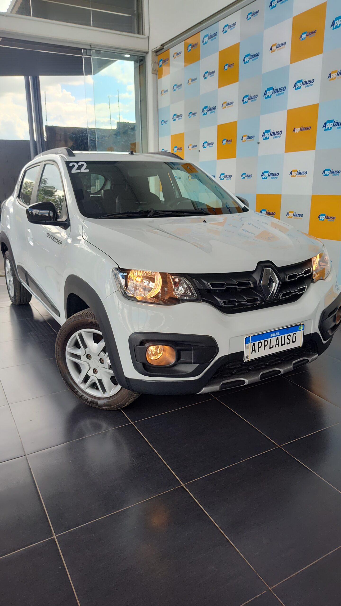 Renault Kwid - 1.0 12V SCE FLEX OUTSIDER MANUAL