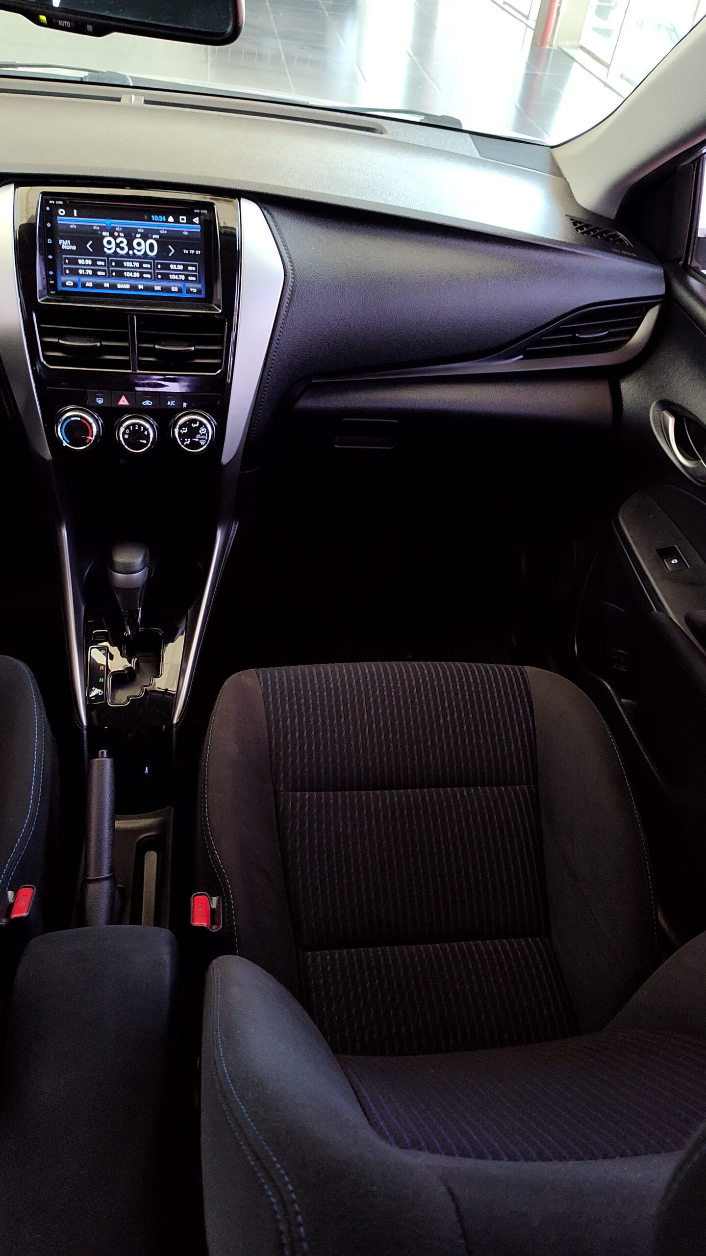 Toyota Yaris - 1.5 16V FLEX SEDAN XL MULTIDRIVE