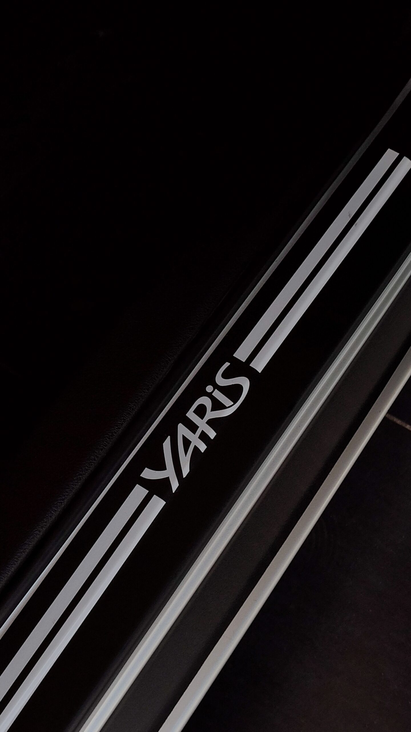 Toyota Yaris - 1.5 16V FLEX SEDAN XL MULTIDRIVE