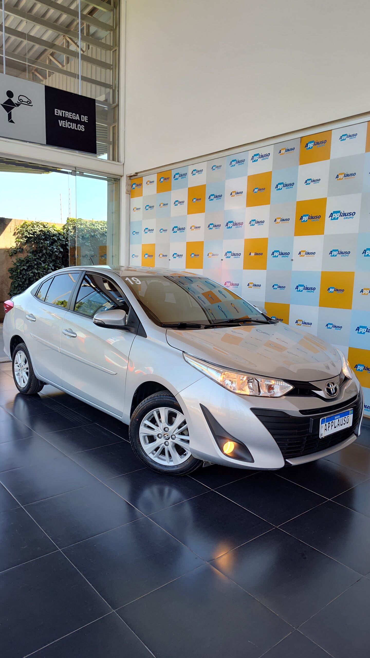 Toyota Yaris - 1.5 16V FLEX SEDAN XL MULTIDRIVE