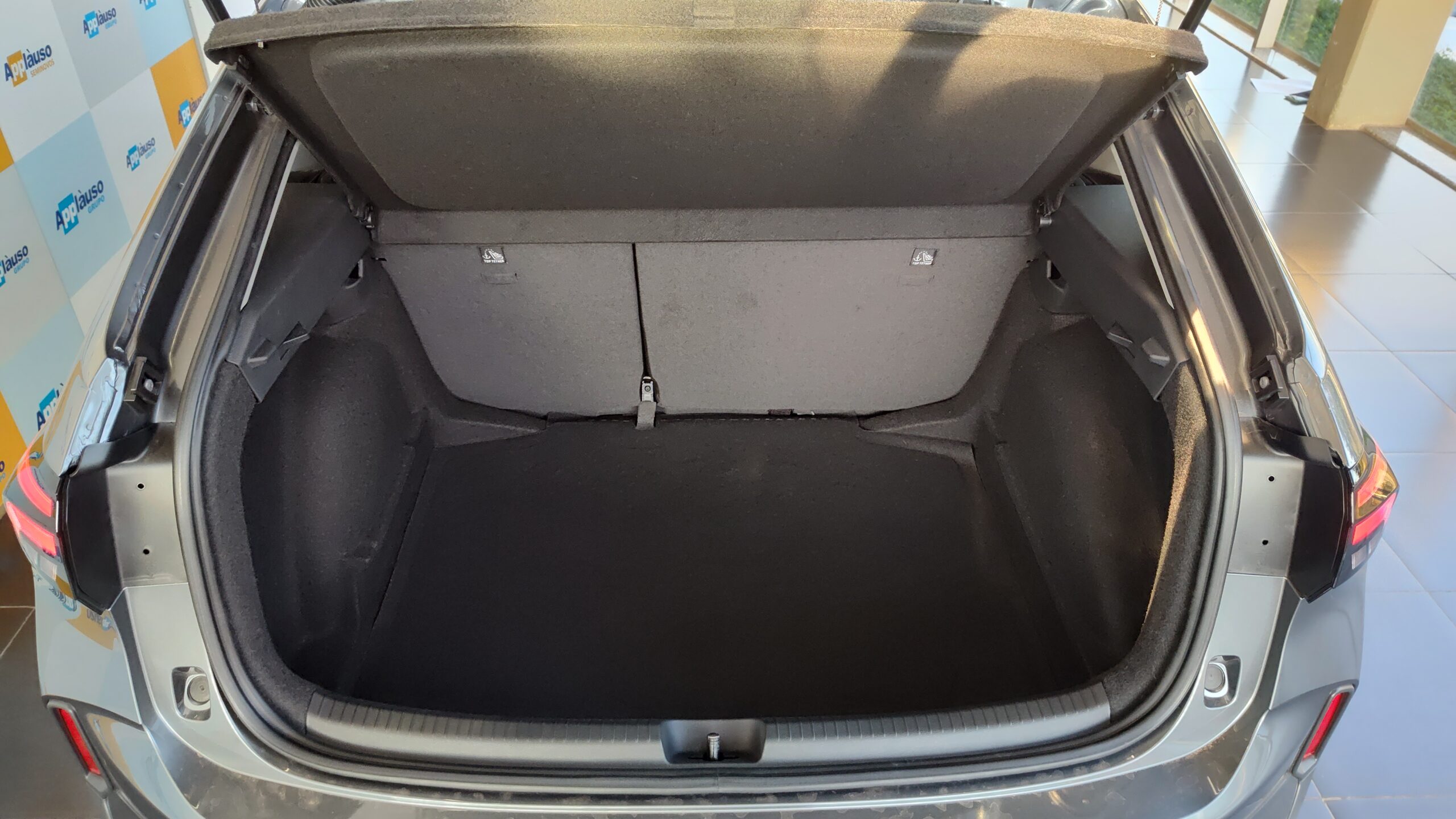 Volkswagen Nivus - 1.0 200 TSI TOTAL FLEX SENSE AUTOMÁTICO