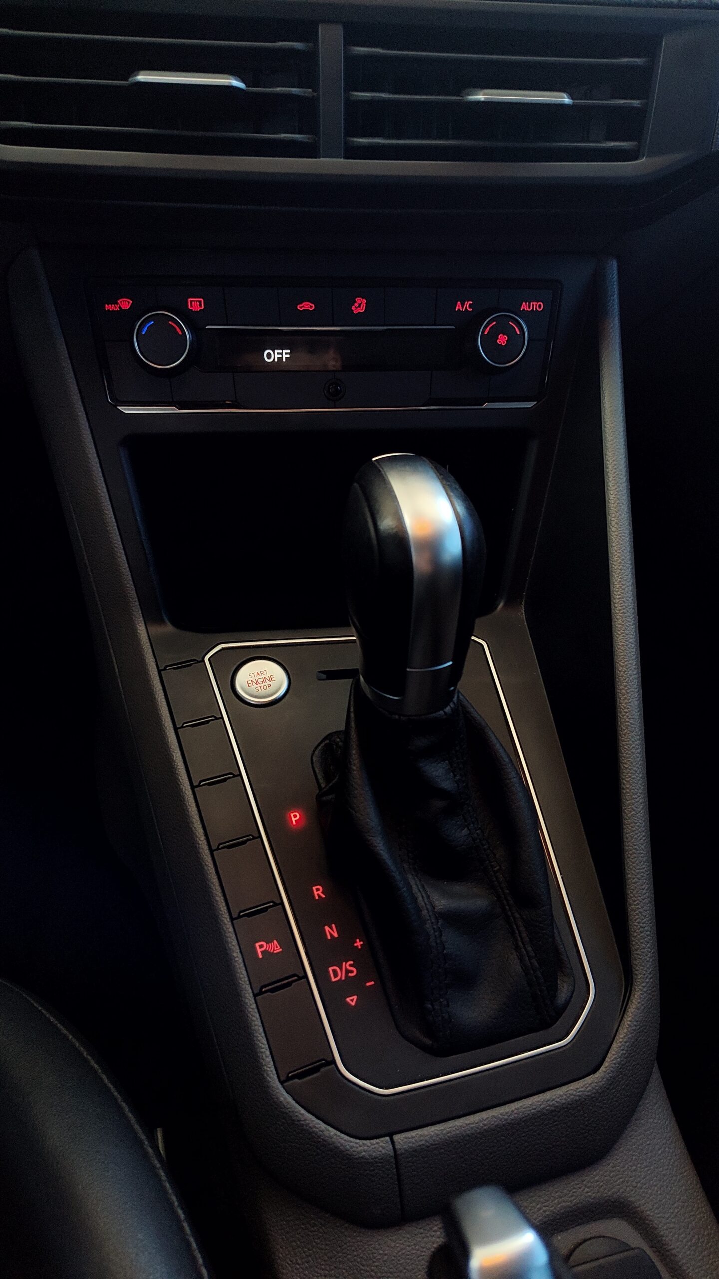 Volkswagen Virtus - 1.0 200 TSI HIGHLINE AUTOMÁTICO