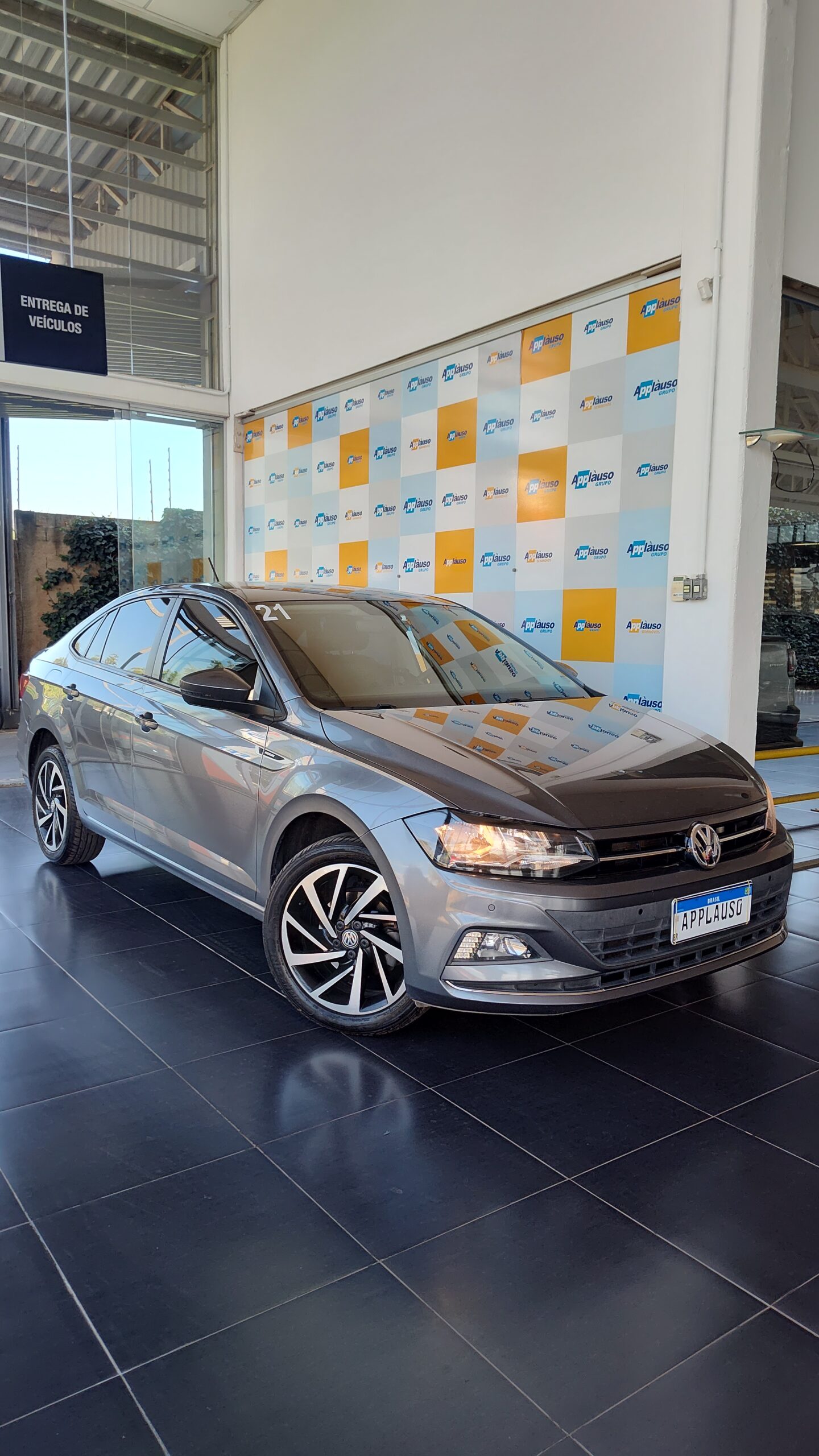 Volkswagen Virtus - 1.0 200 TSI HIGHLINE AUTOMÁTICO