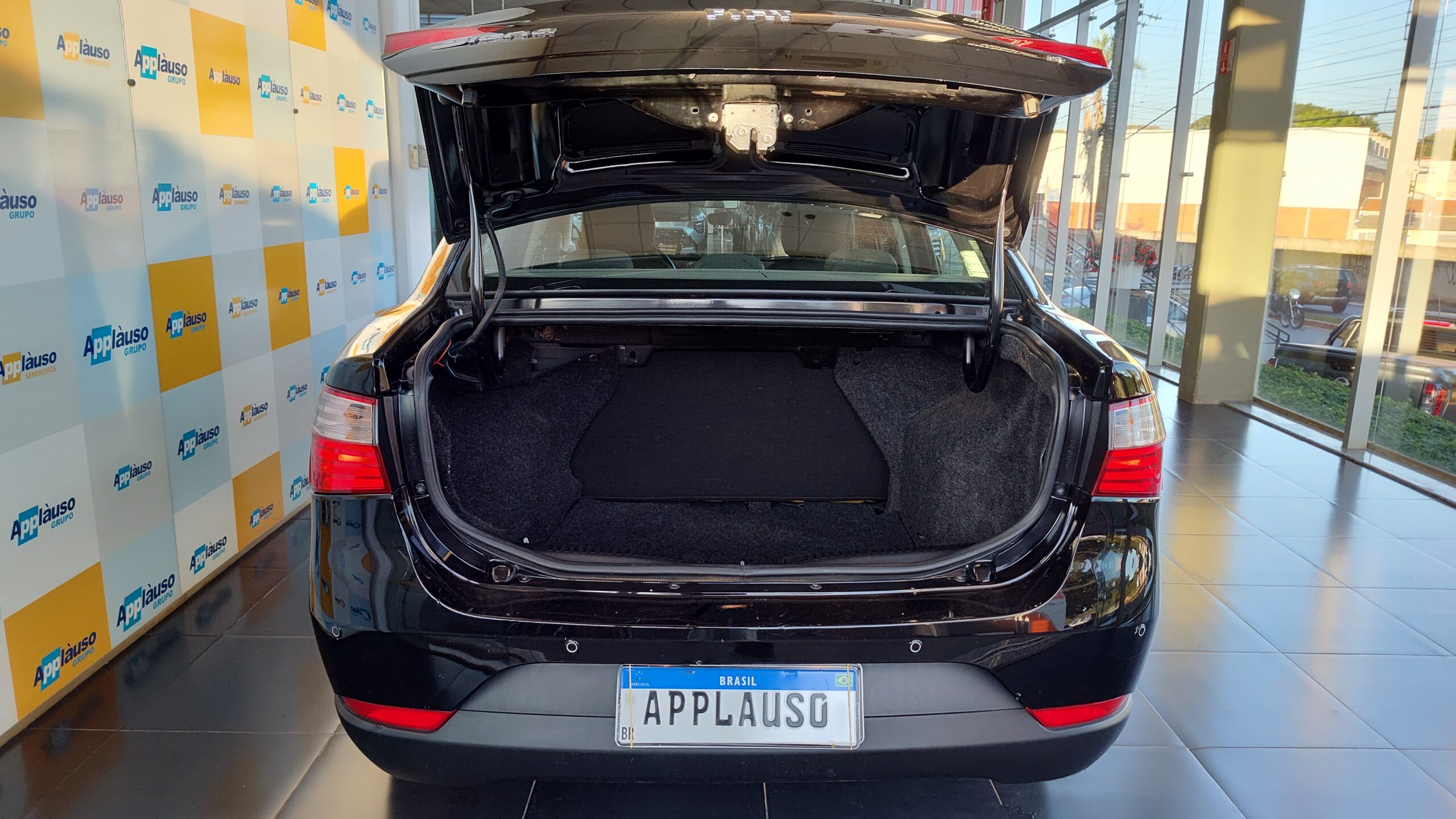 Fiat Grand Siena - 1.4 MPI 8V FLEX 4P MANUAL