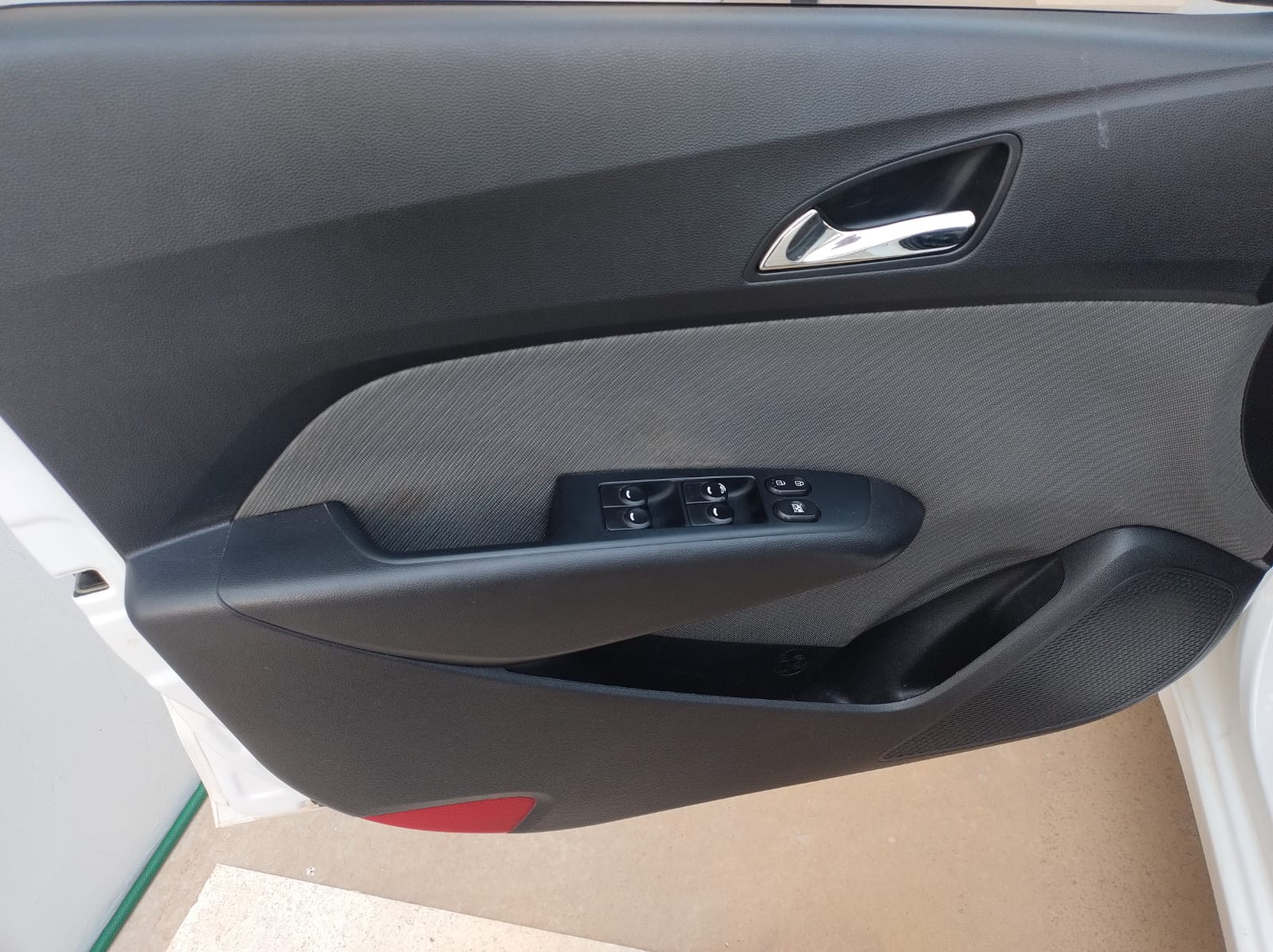 Hyundai Hb20s - 1.6 COMFORT STYLE 16V FLEX 4P MANUAL
