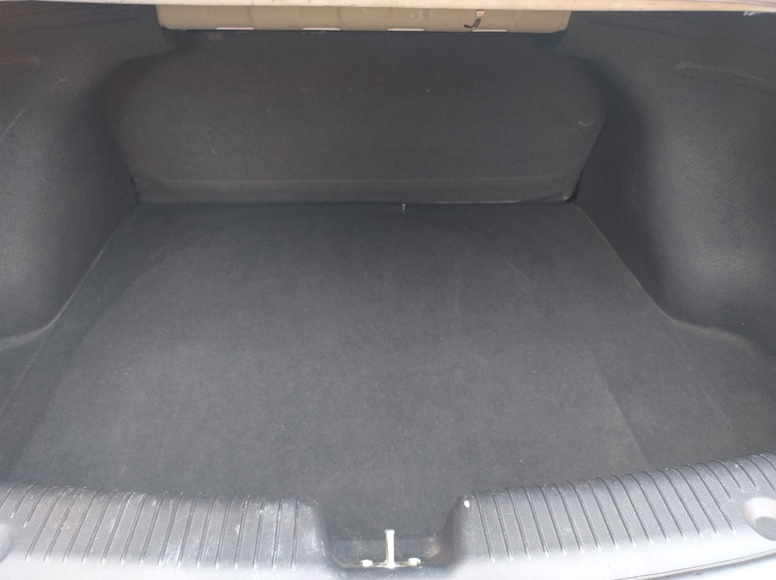 Hyundai Hb20s - 1.6 COMFORT STYLE 16V FLEX 4P MANUAL