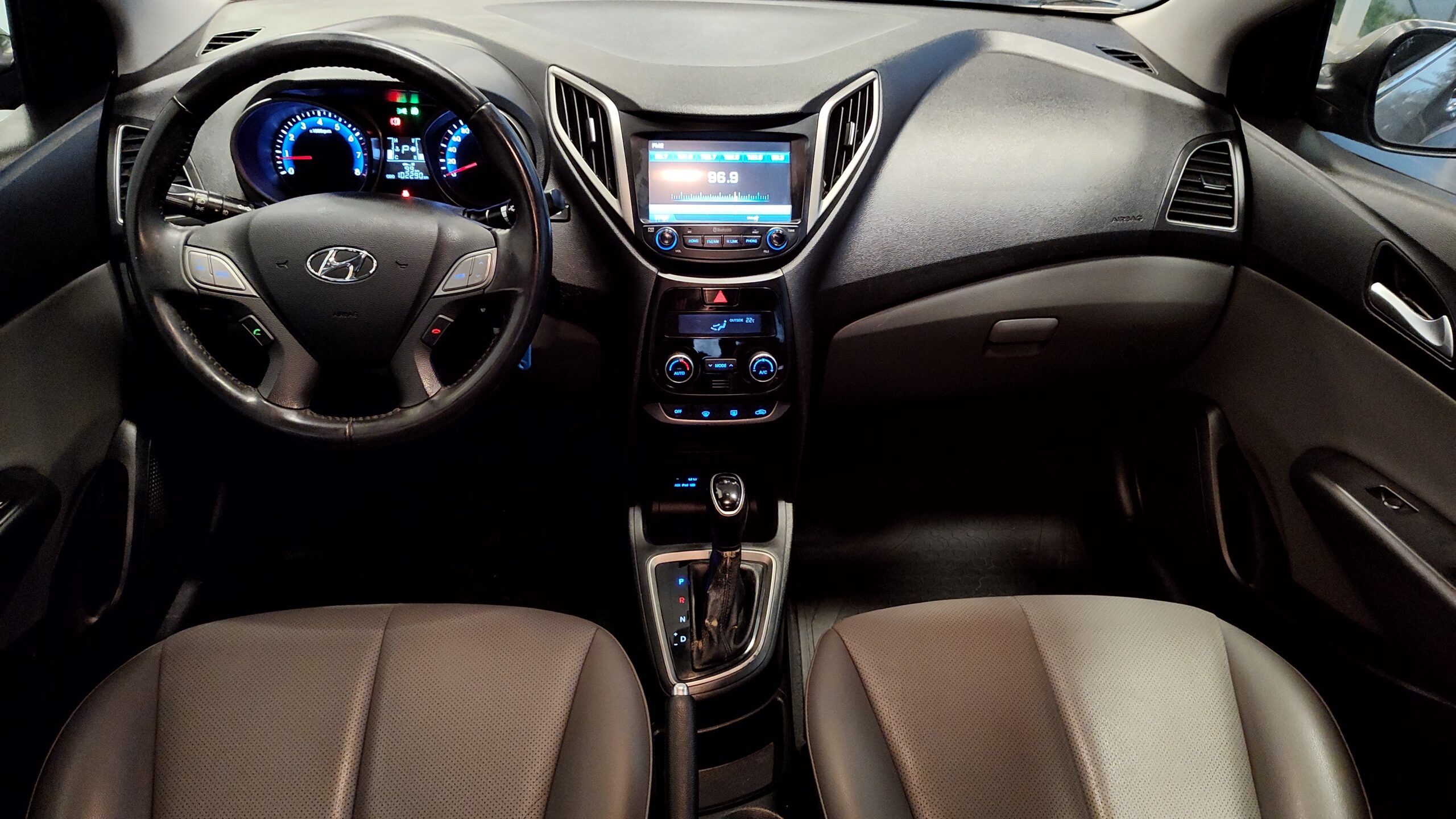 Hyundai Hb20s - 1.6 PREMIUM 16V FLEX 4P AUTOMÁTICO