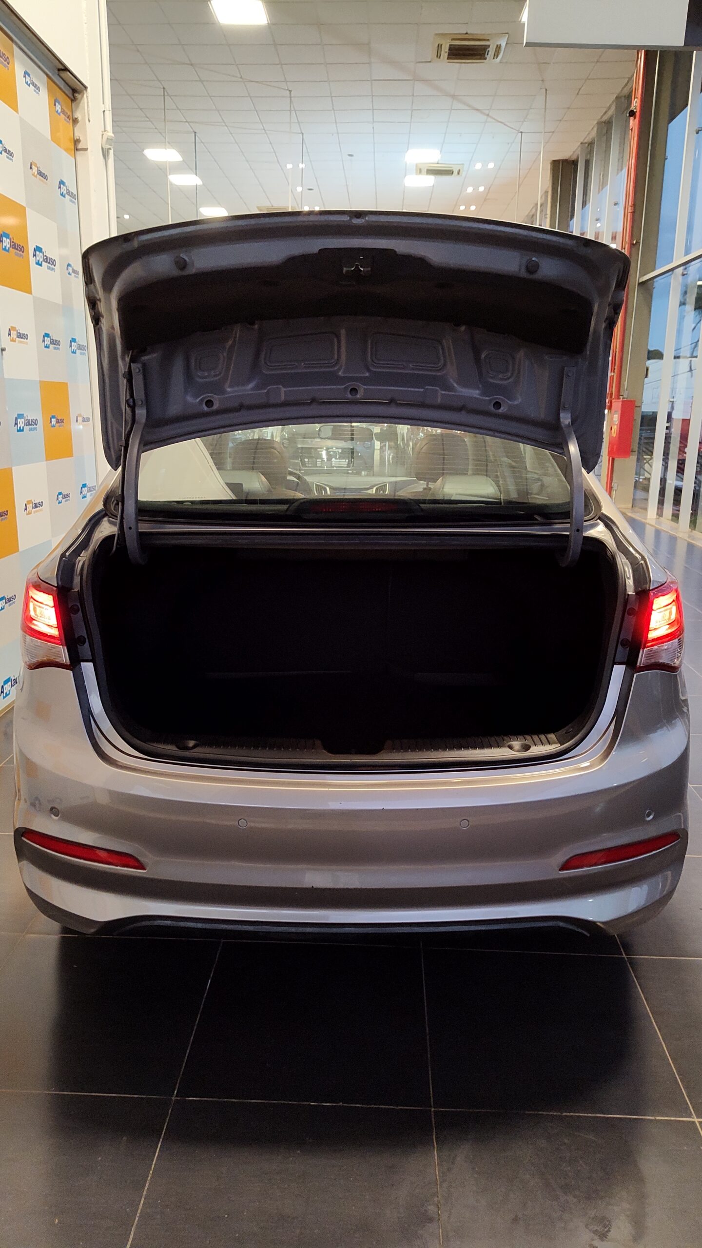 Hyundai Hb20s - 1.6 PREMIUM 16V FLEX 4P AUTOMÁTICO