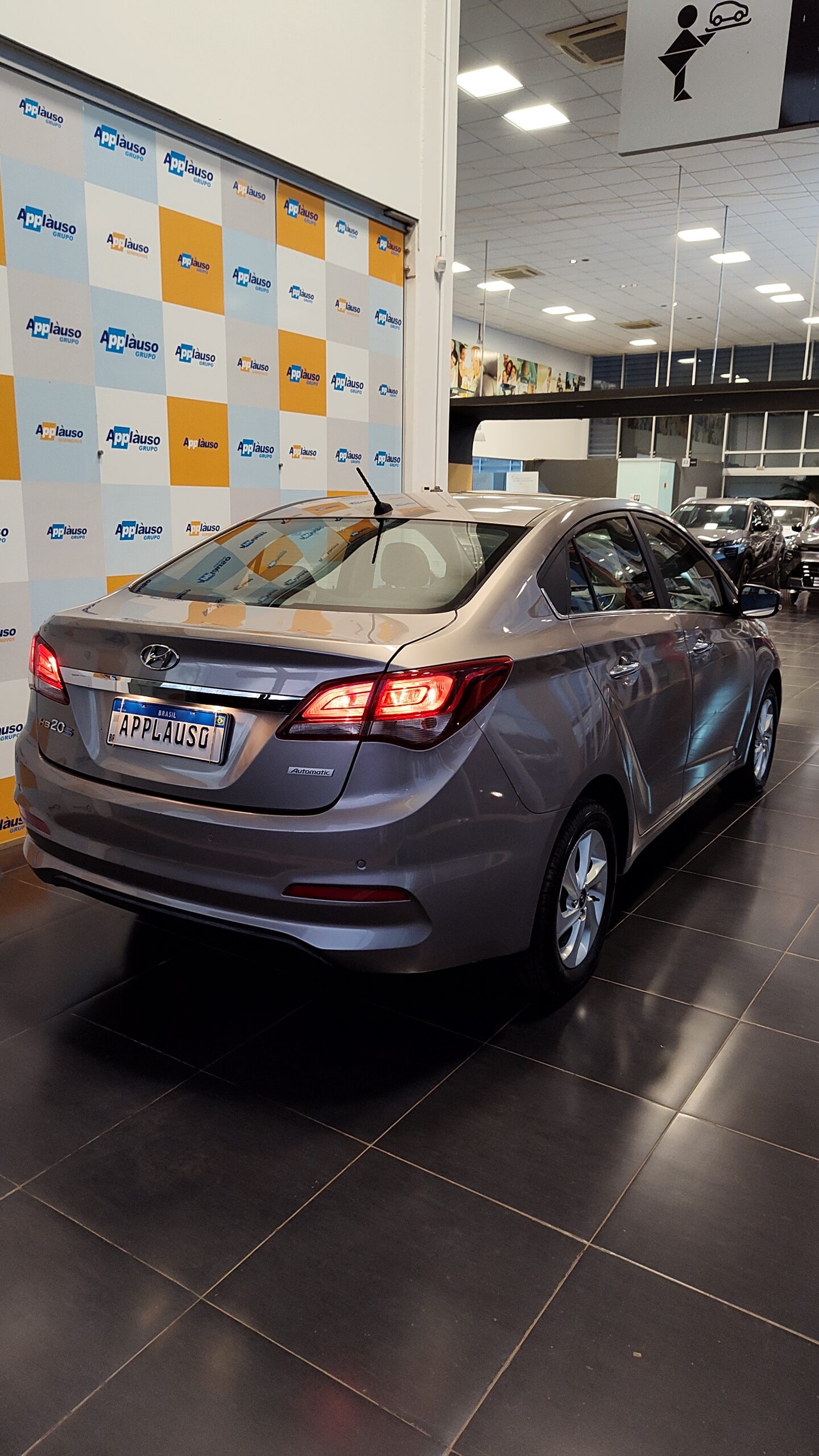 Hyundai Hb20s - 1.6 PREMIUM 16V FLEX 4P AUTOMÁTICO